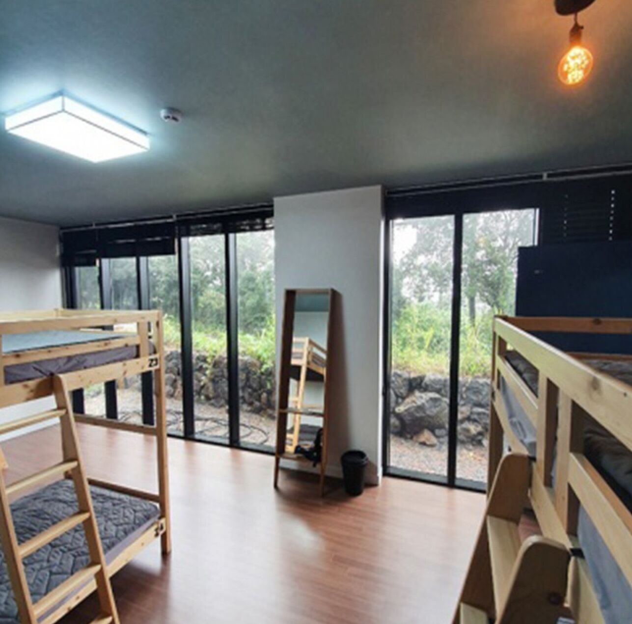 Jeju Ghetto Guest House Party