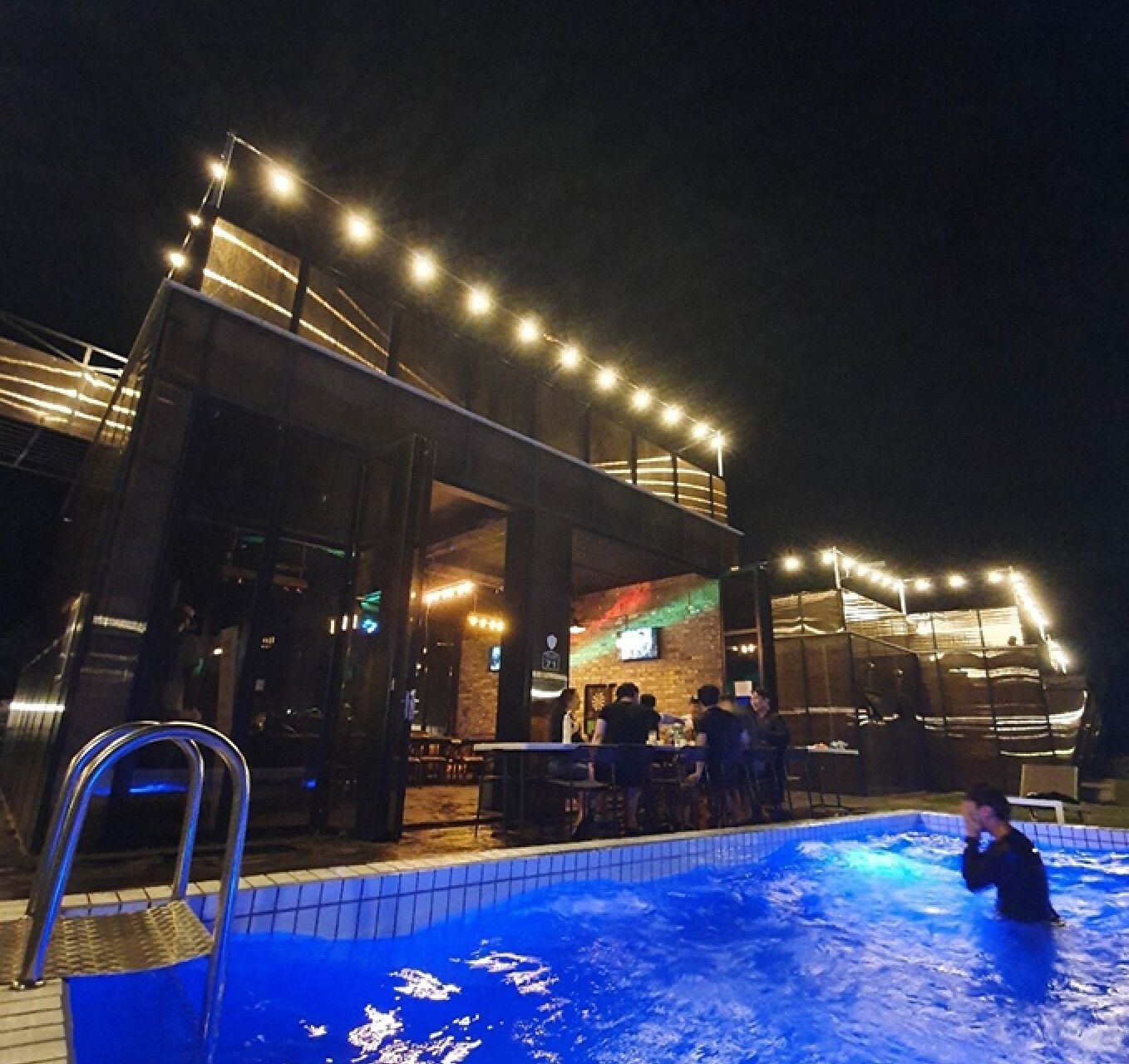 Jeju Ghetto Guest House Party