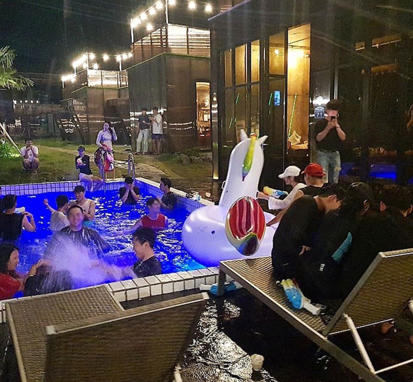Jeju Ghetto Guest House Party