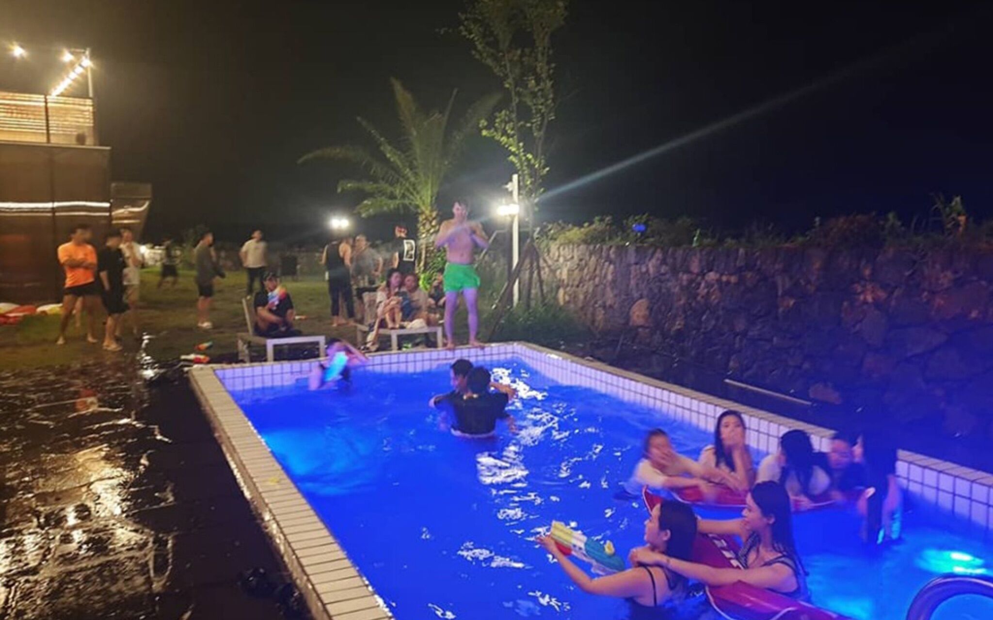 Jeju Ghetto Guest House Party
