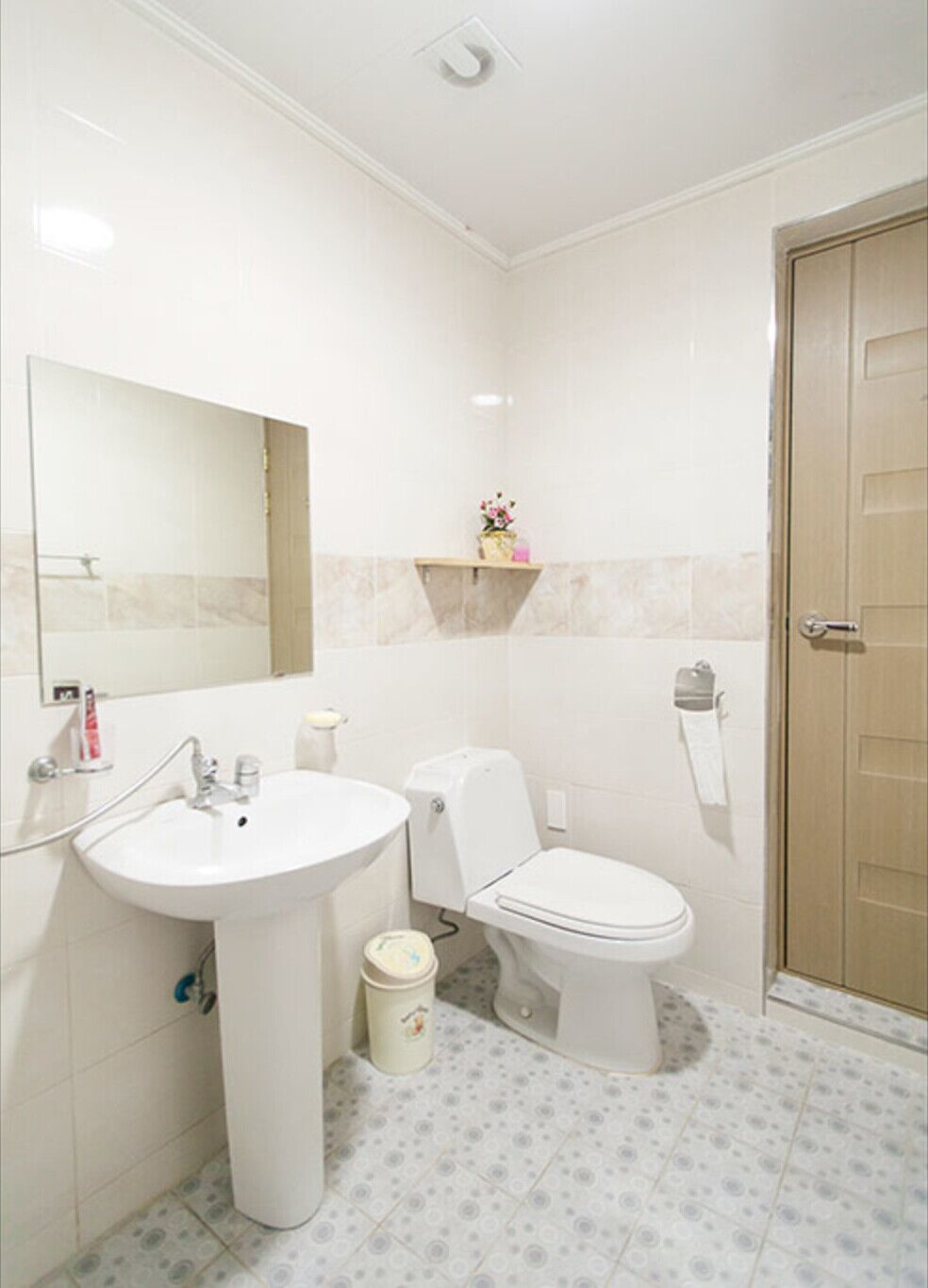 Jeju Gogung Pension-type Guest House
