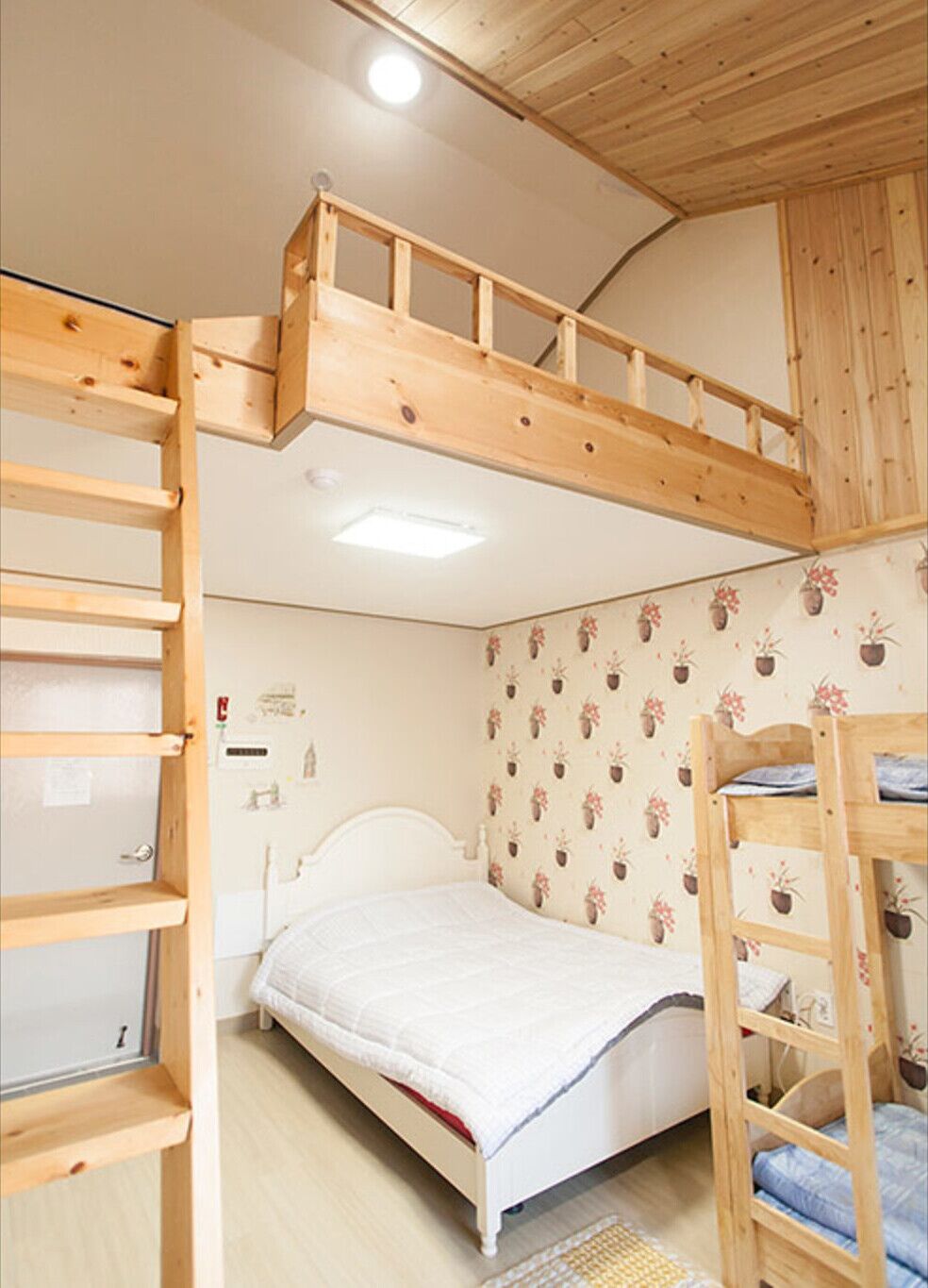 Jeju Gogung Pension-type Guest House