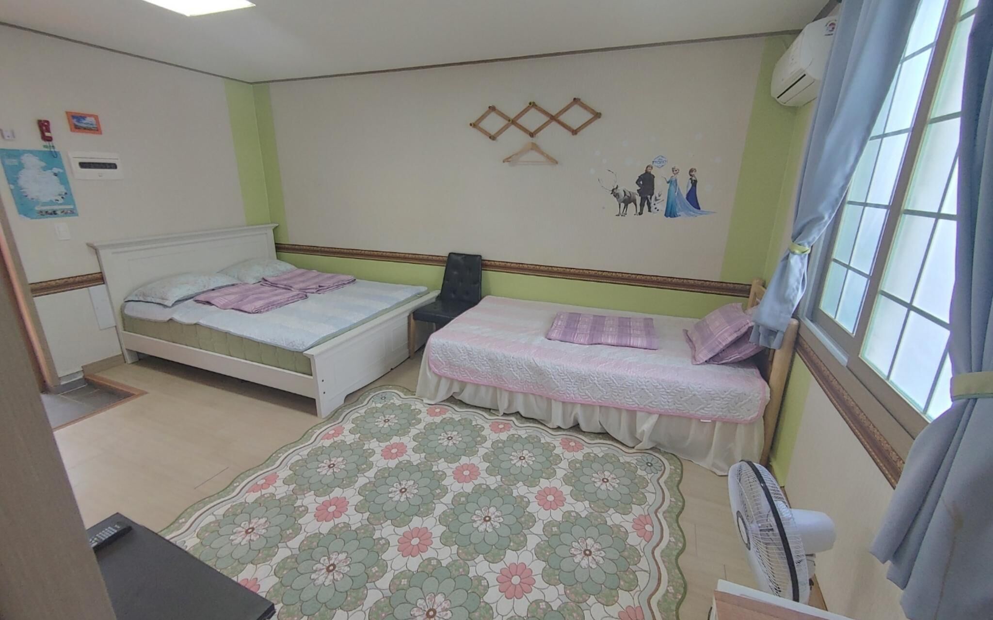 Jeju Gogung Pension-type Guest House