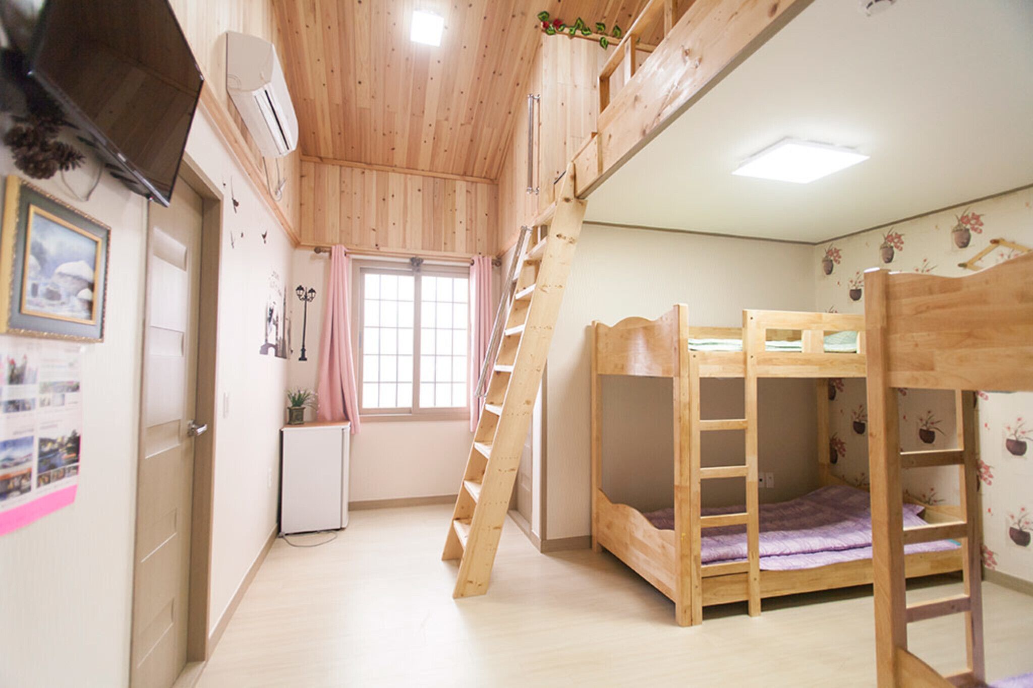 Jeju Gogung Pension-type Guest House