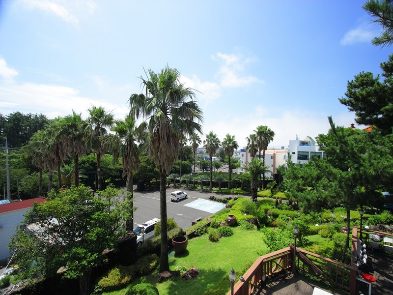 Jeju Haenuri Jungmun Guesthouse