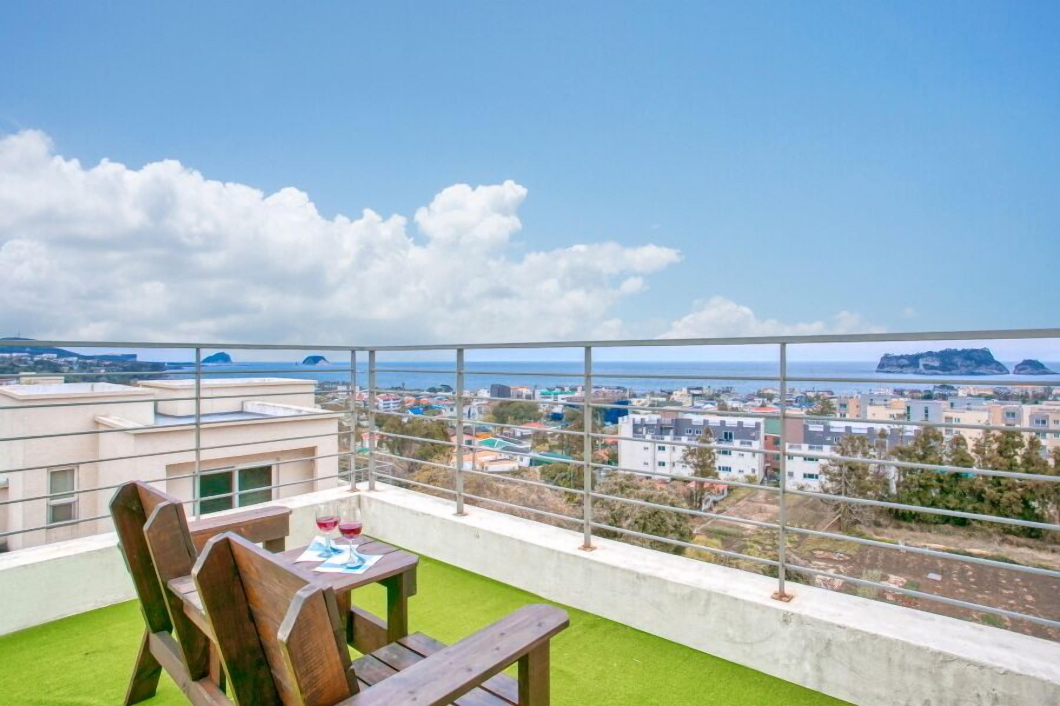 Jeju Ivy Terrace Pension