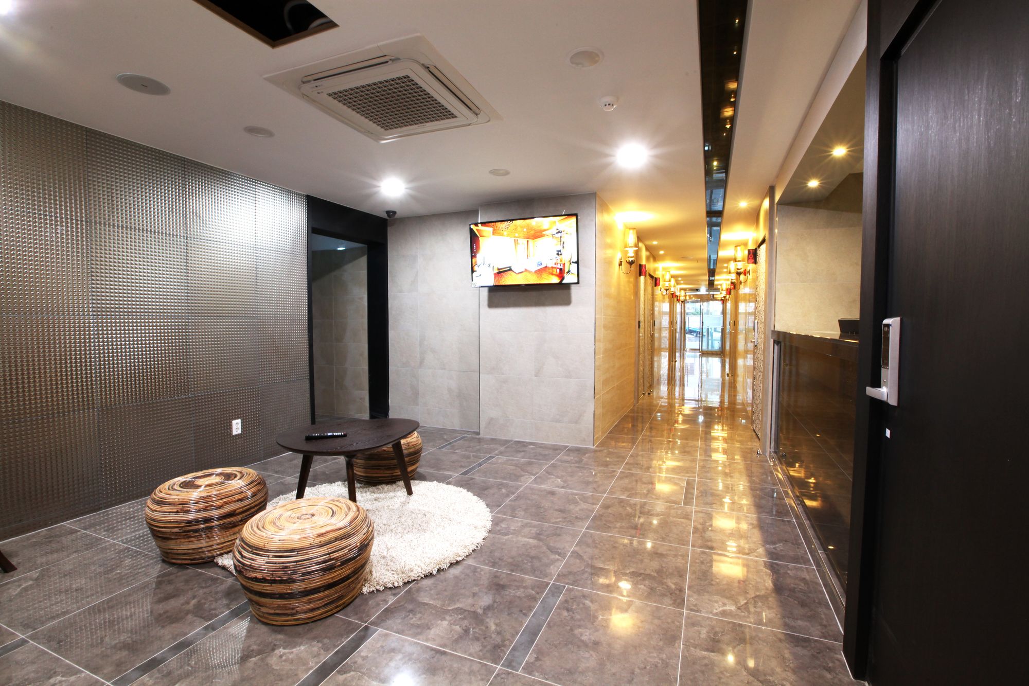 Jeju Lux Hotel