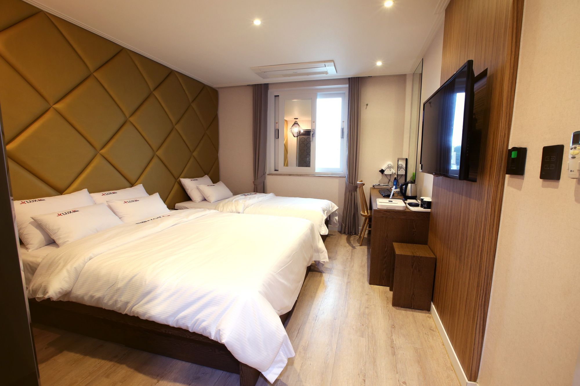 Jeju Lux Hotel