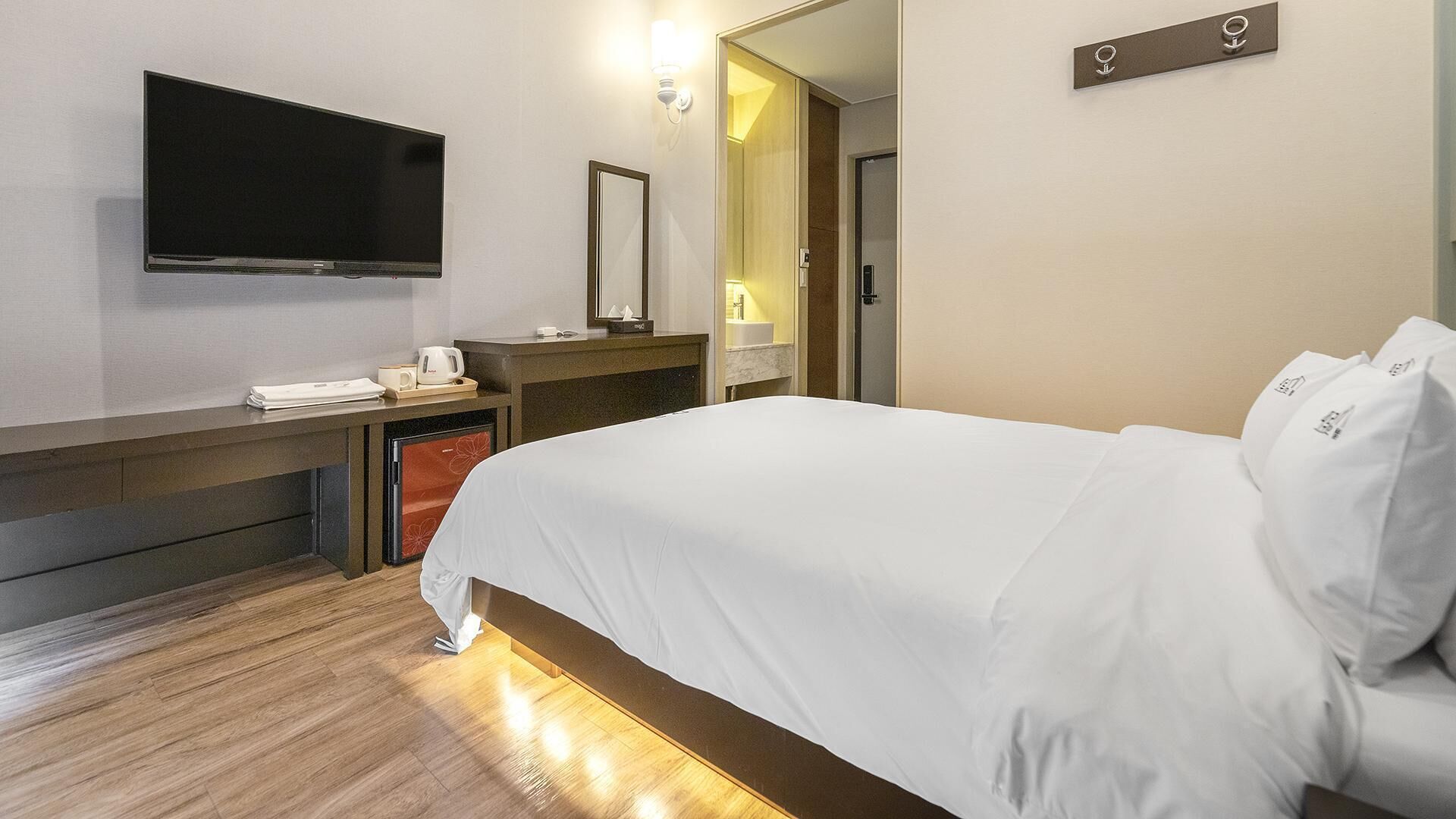 Jeju Maru Hotel & Cafe