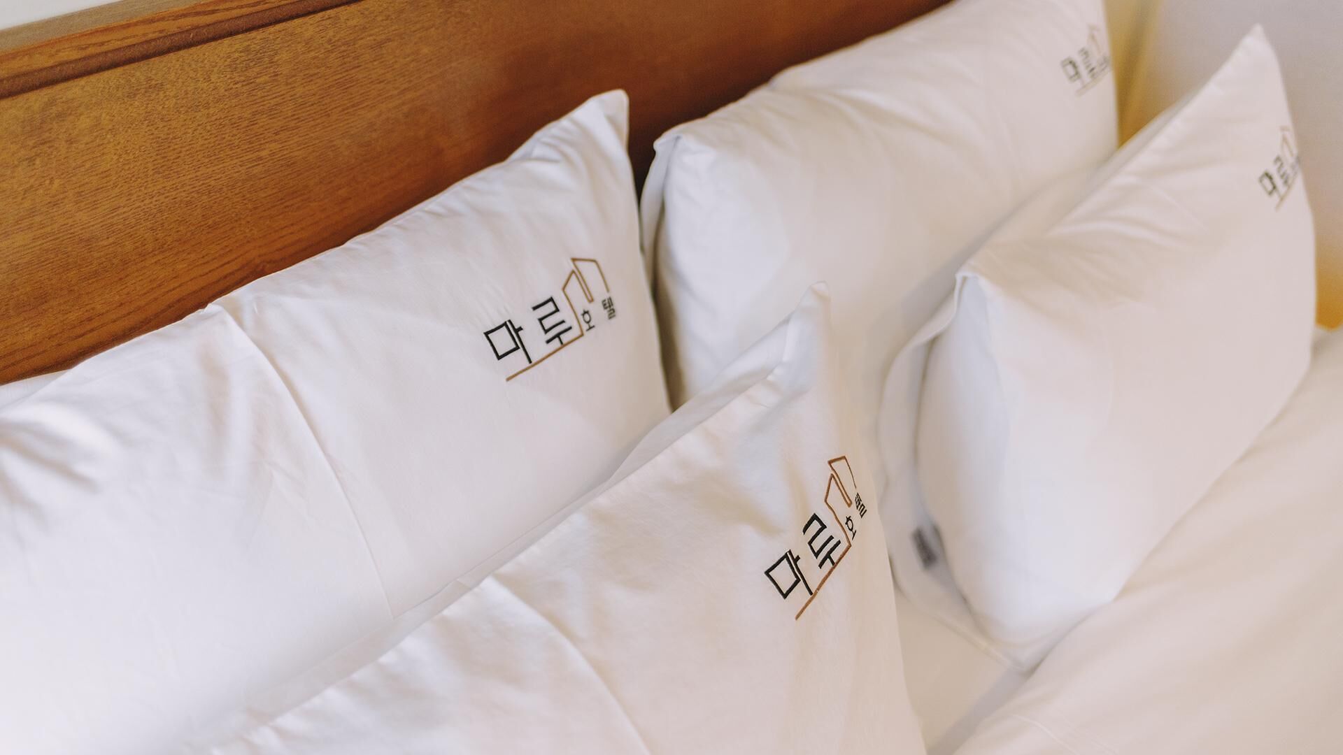 Jeju Maru Hotel & Cafe