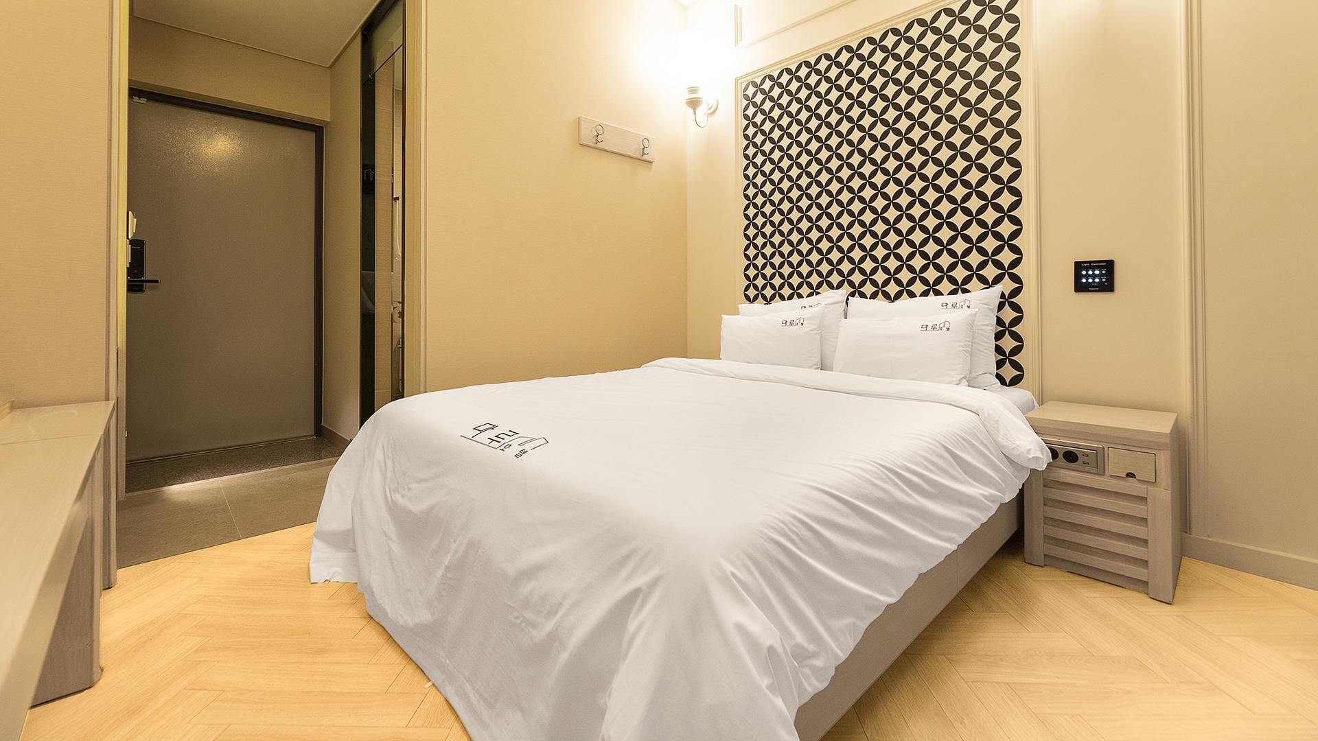 Jeju Maru Hotel & Cafe