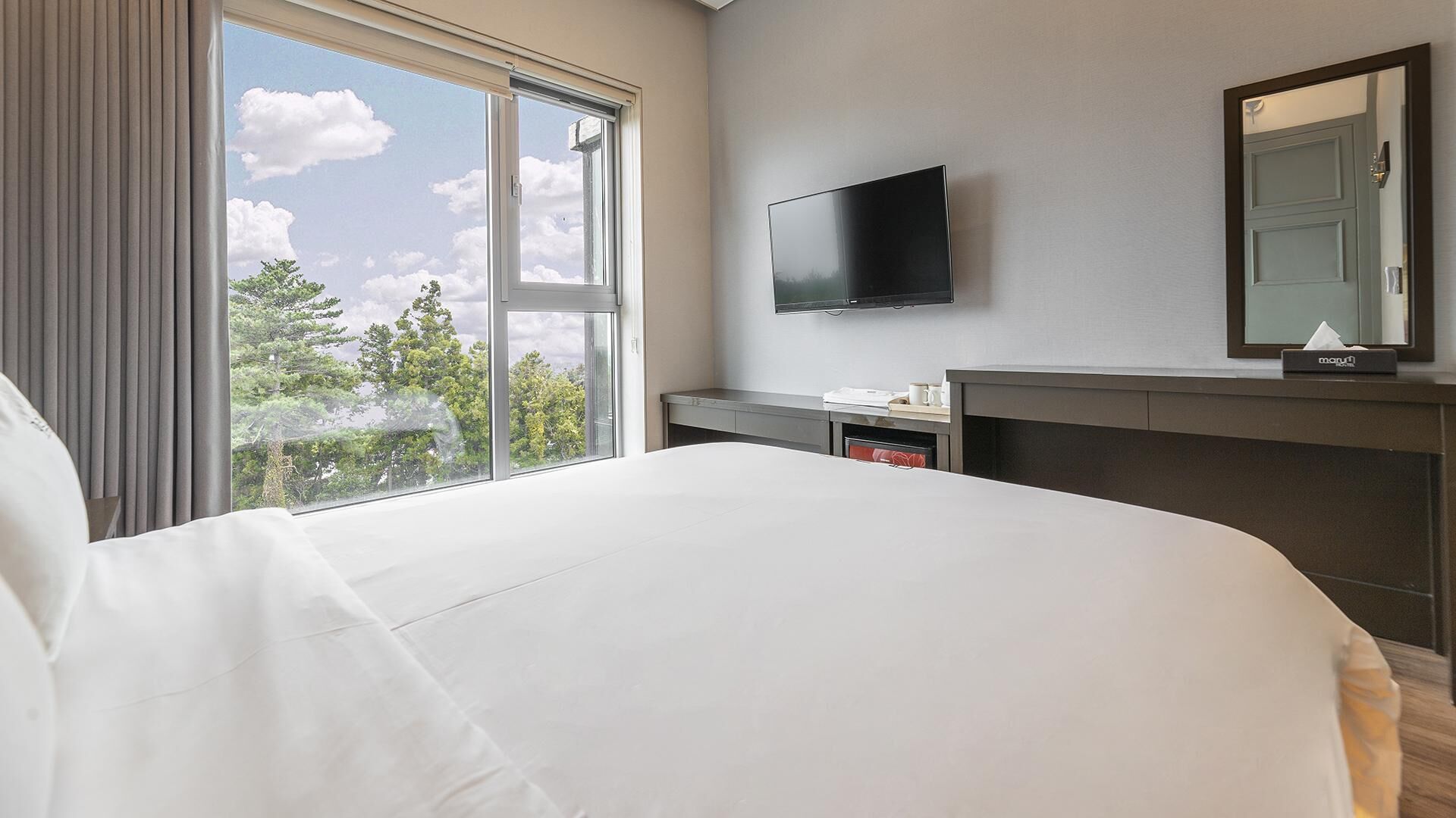 Jeju Maru Hotel & Cafe