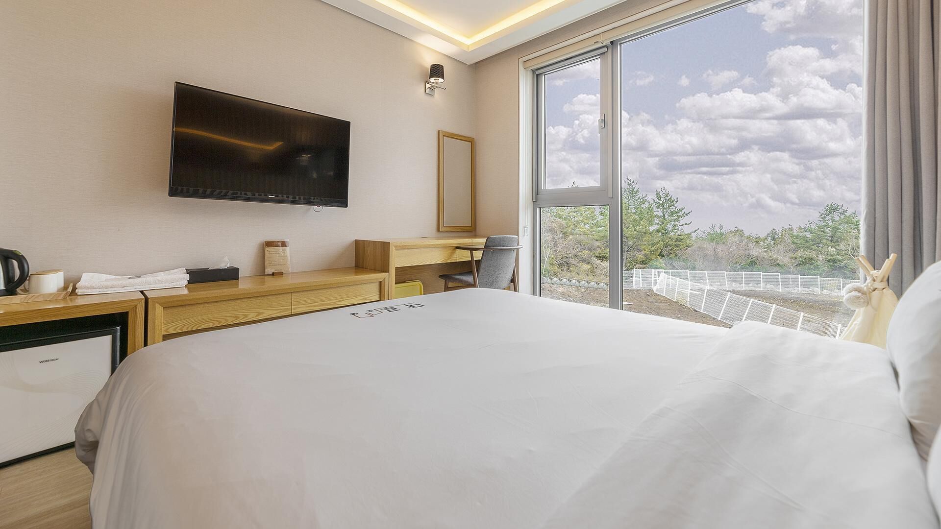 Jeju Maru Hotel & Cafe