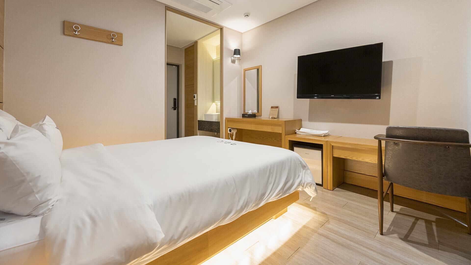 Jeju Maru Hotel & Cafe