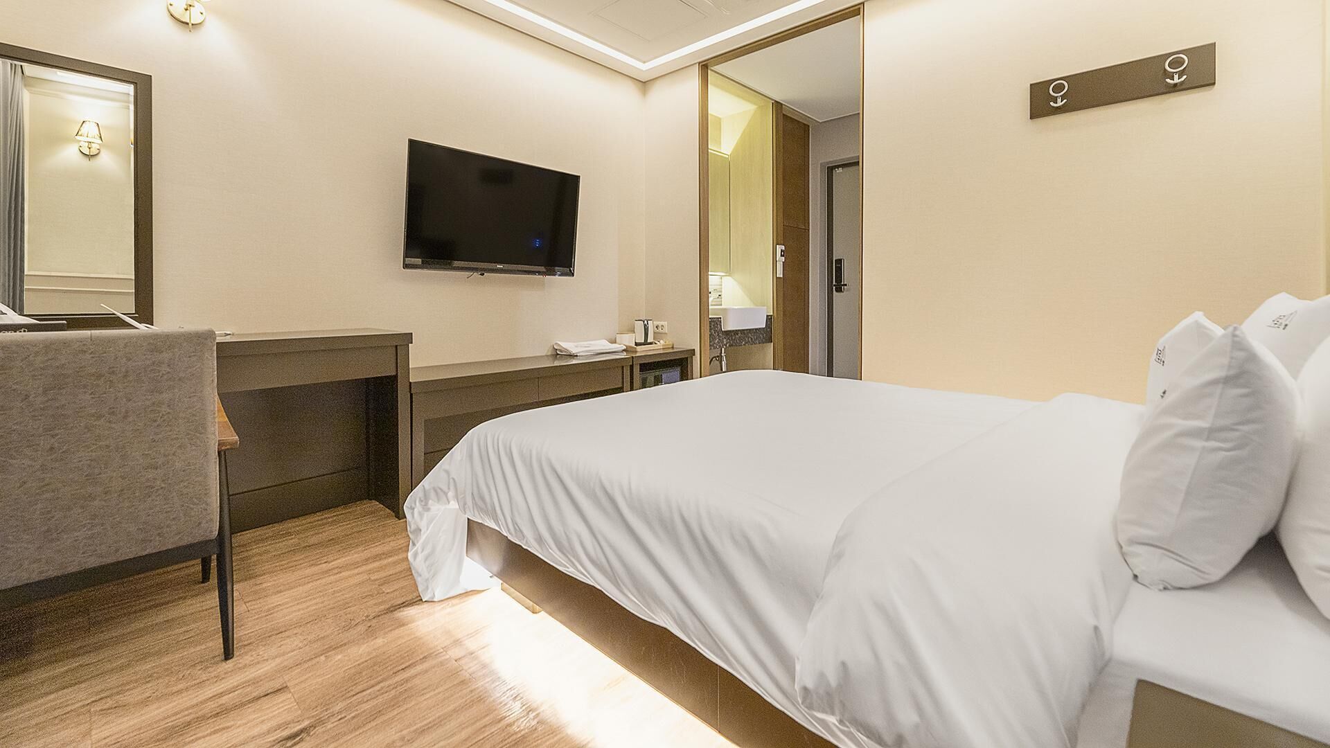 Jeju Maru Hotel & Cafe