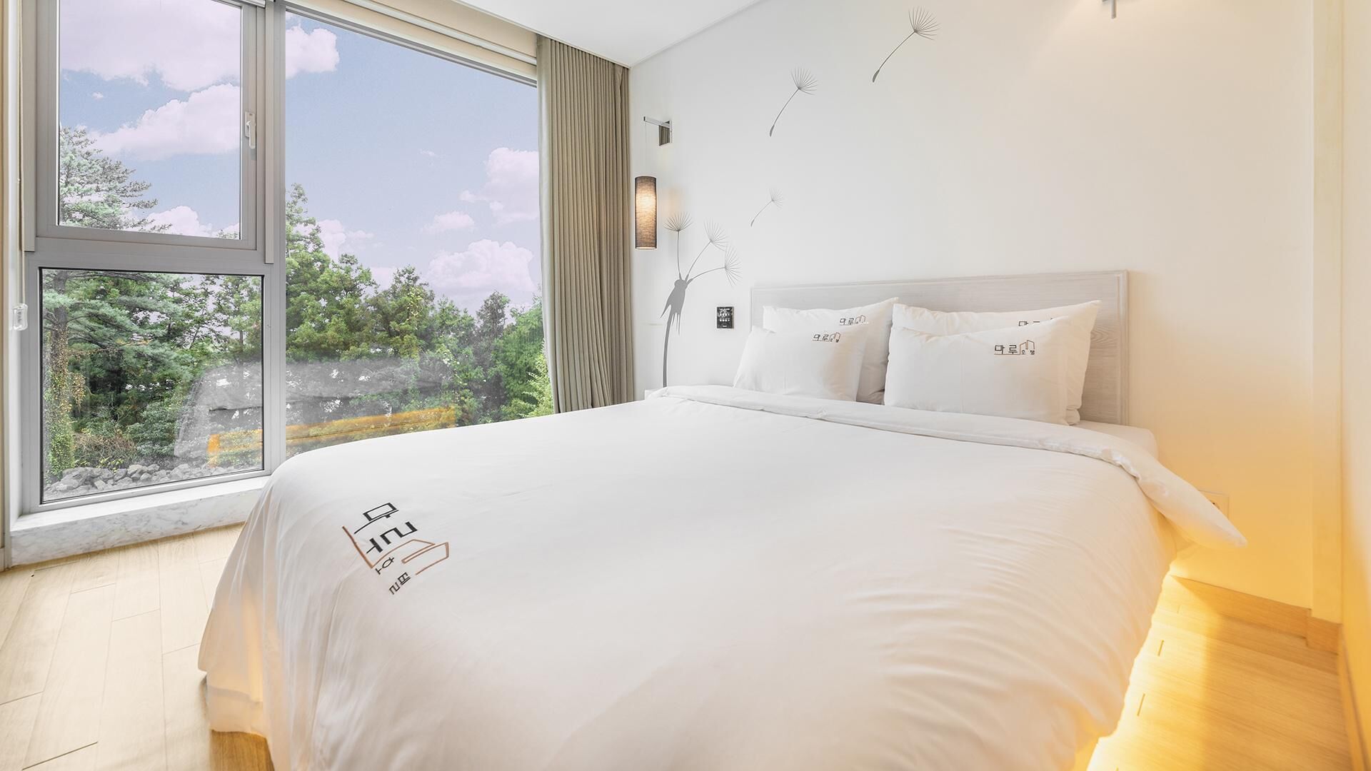 Jeju Maru Hotel & Cafe