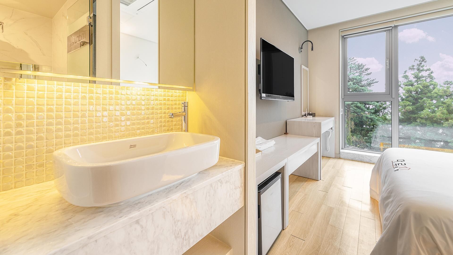 Jeju Maru Hotel & Cafe