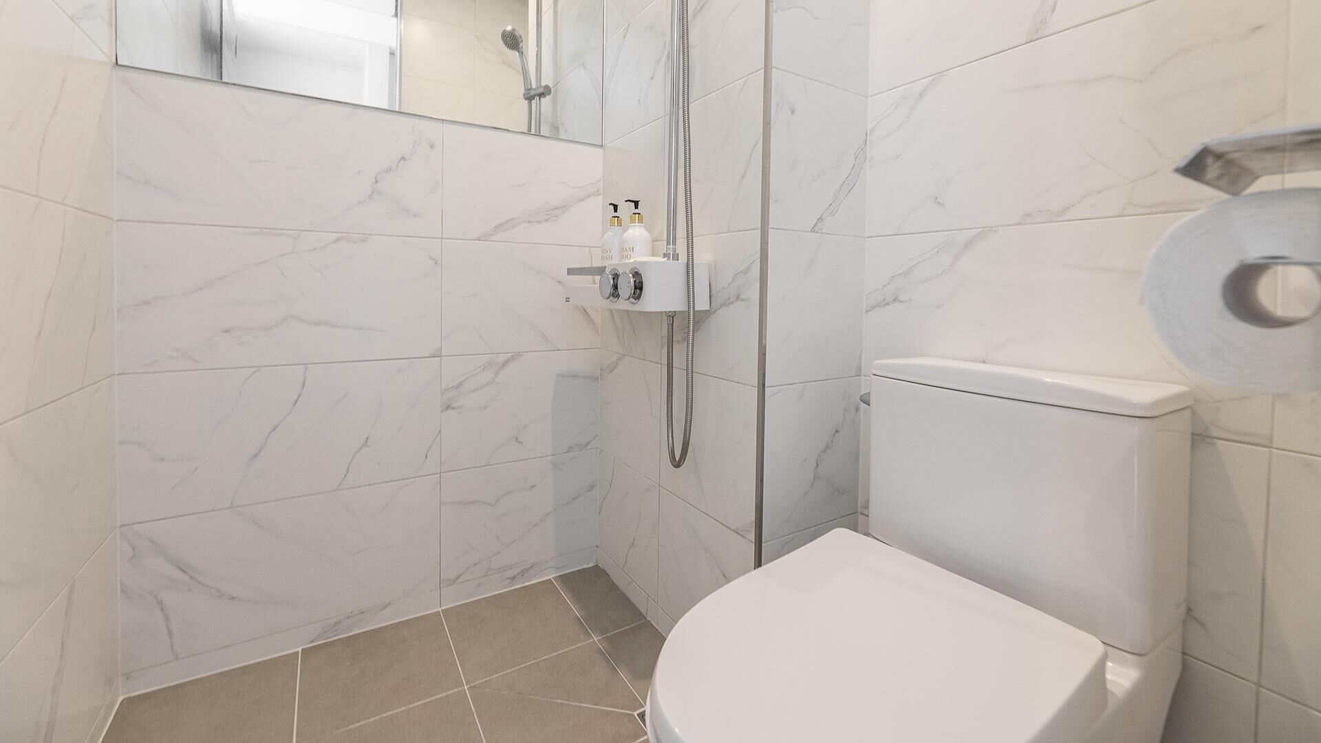 Jeju Maru Hotel & Cafe