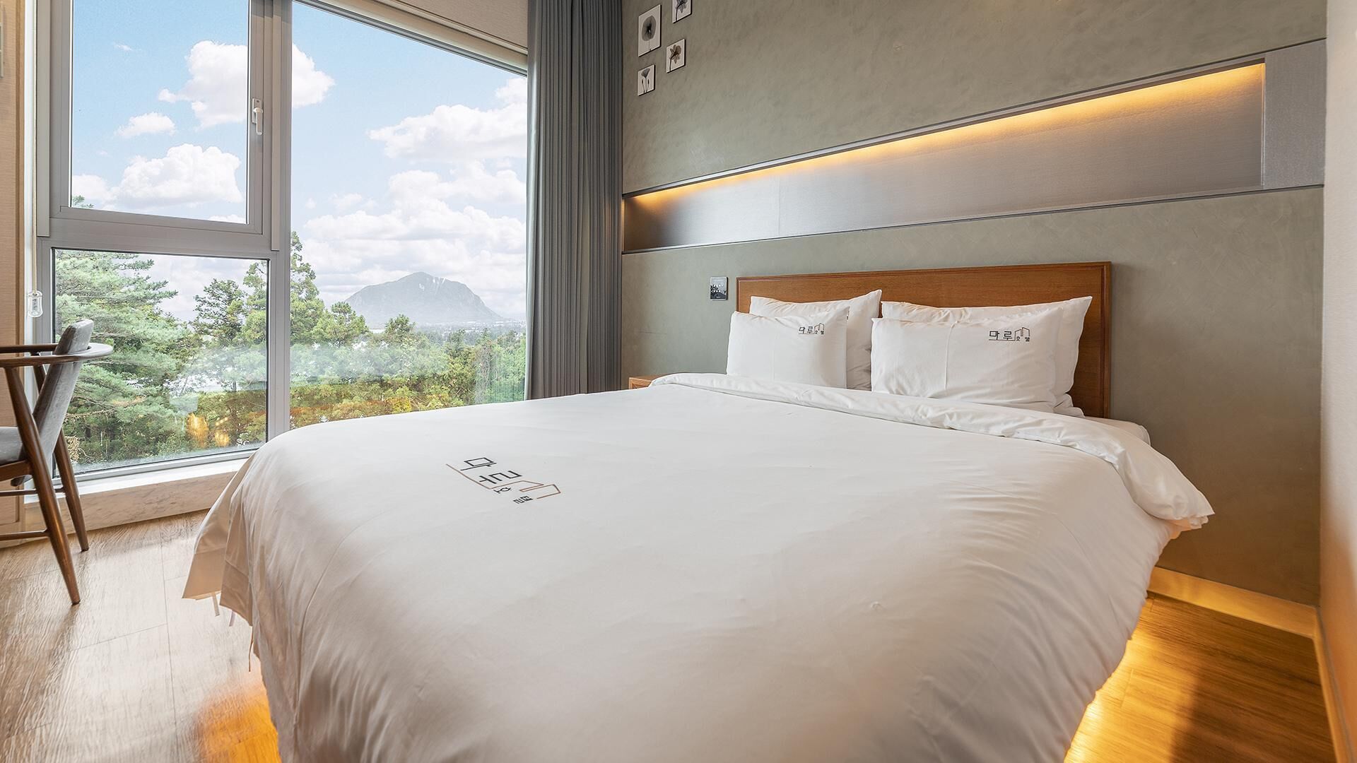 Jeju Maru Hotel & Cafe