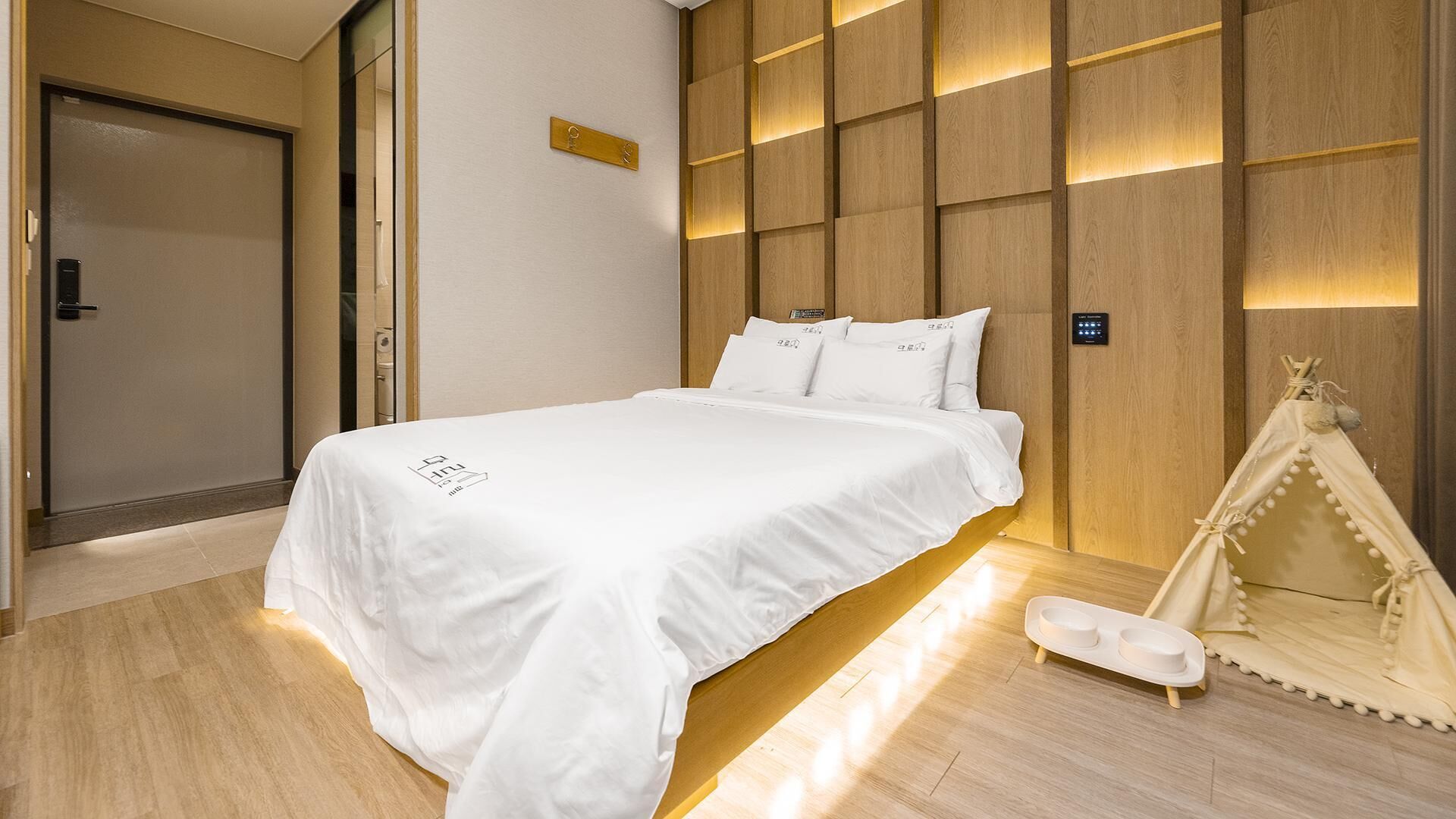 Jeju Maru Hotel & Cafe