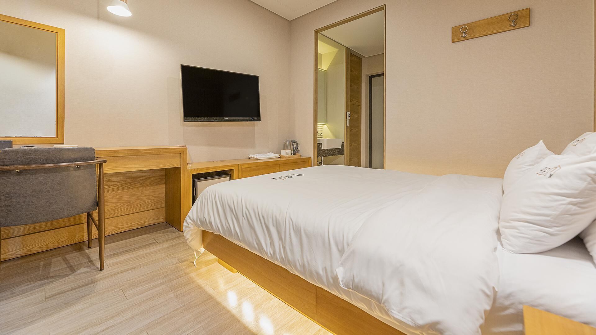 Jeju Maru Hotel & Cafe