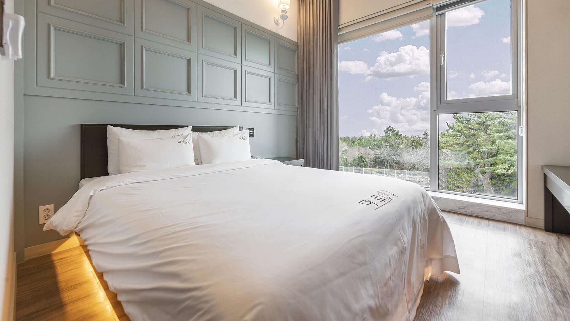 Jeju Maru Hotel & Cafe