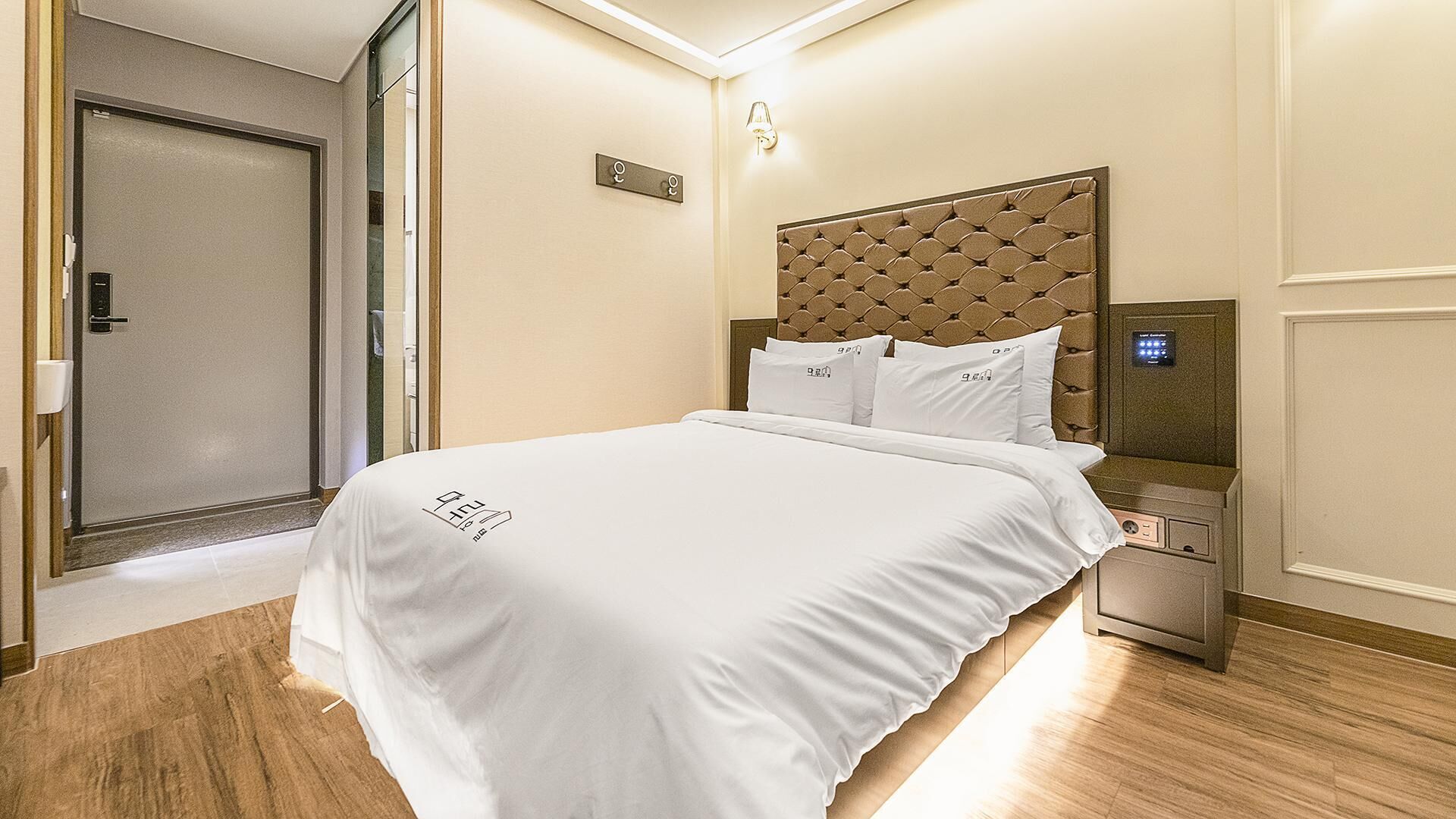 Jeju Maru Hotel & Cafe