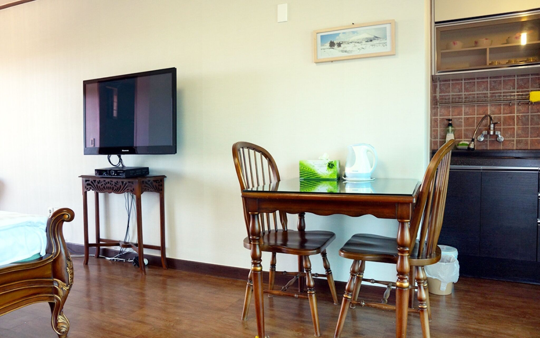 Jeju Oedolgaenara Pension & Guesthouse