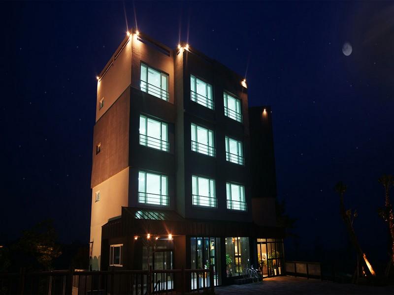 Jeju Saint House