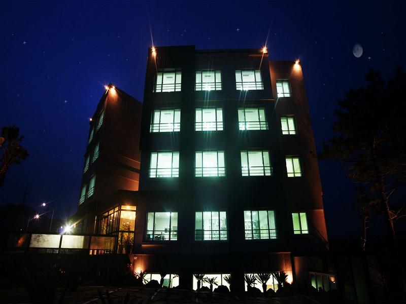 Jeju Saint House