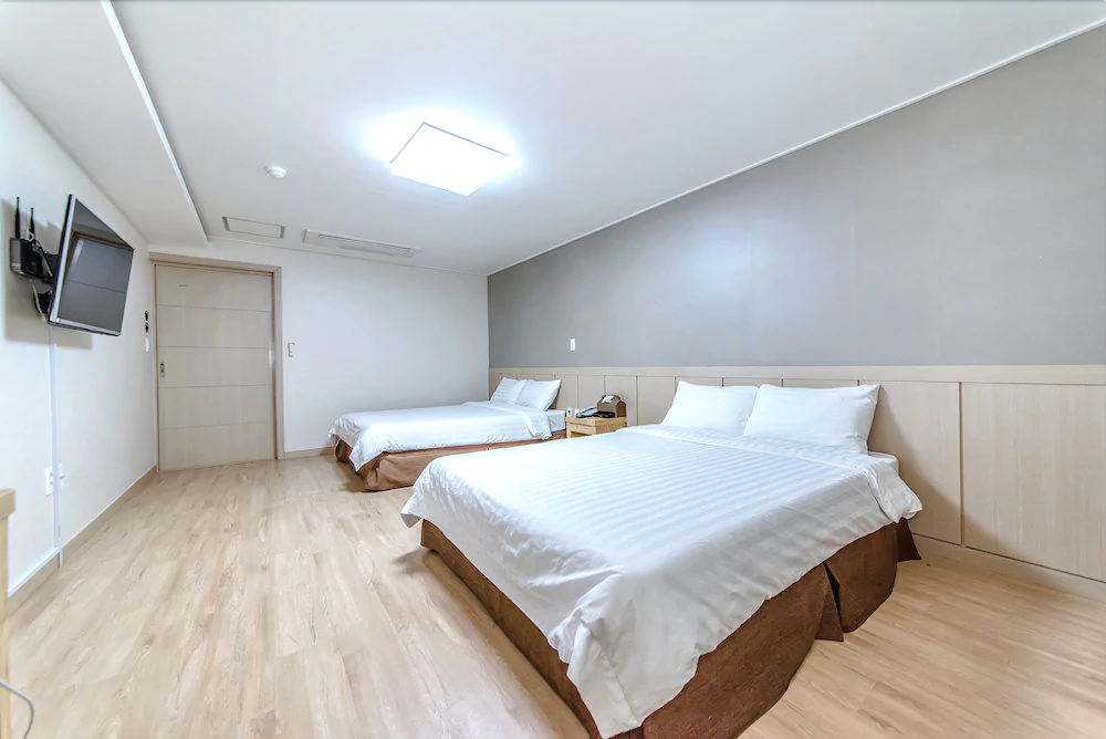 Jungmoon City Hotel