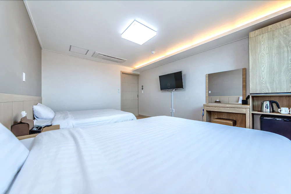 Jungmoon City Hotel
