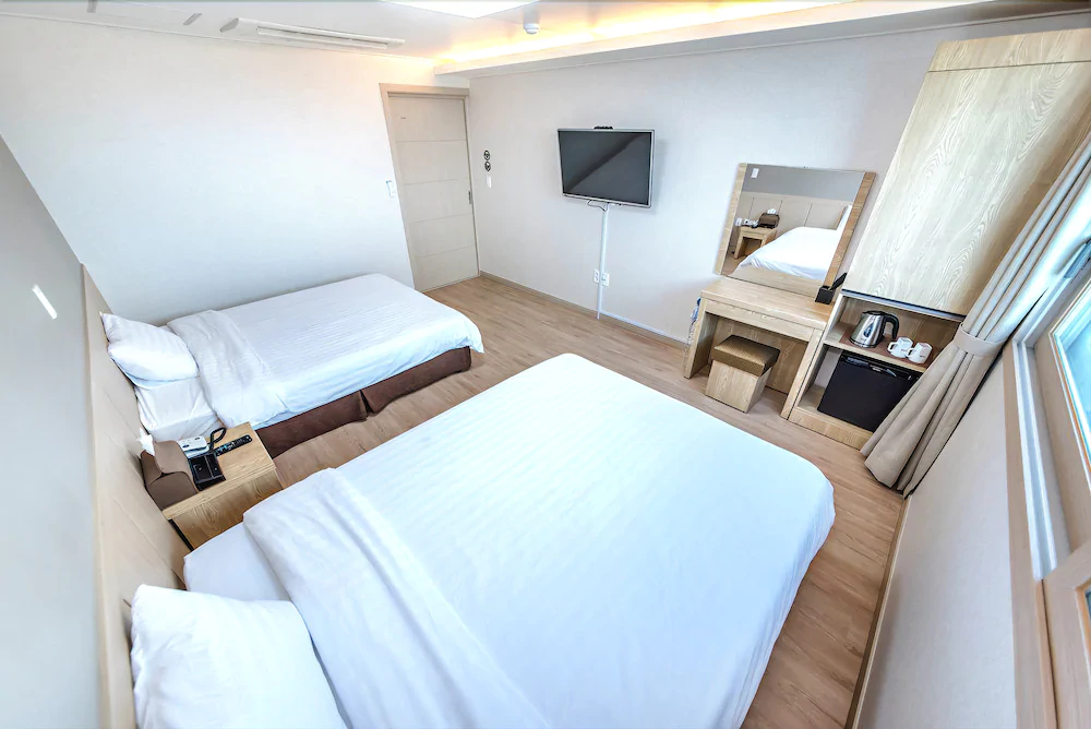 Jungmoon City Hotel
