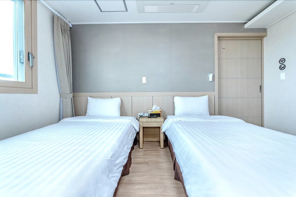 Jungmoon City Hotel