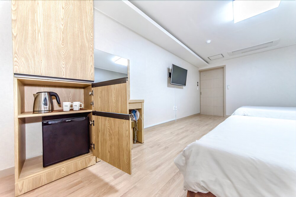 Jungmoon City Hotel