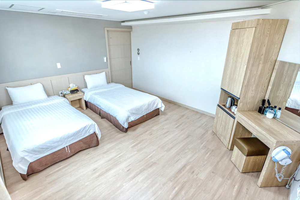 Jungmoon City Hotel