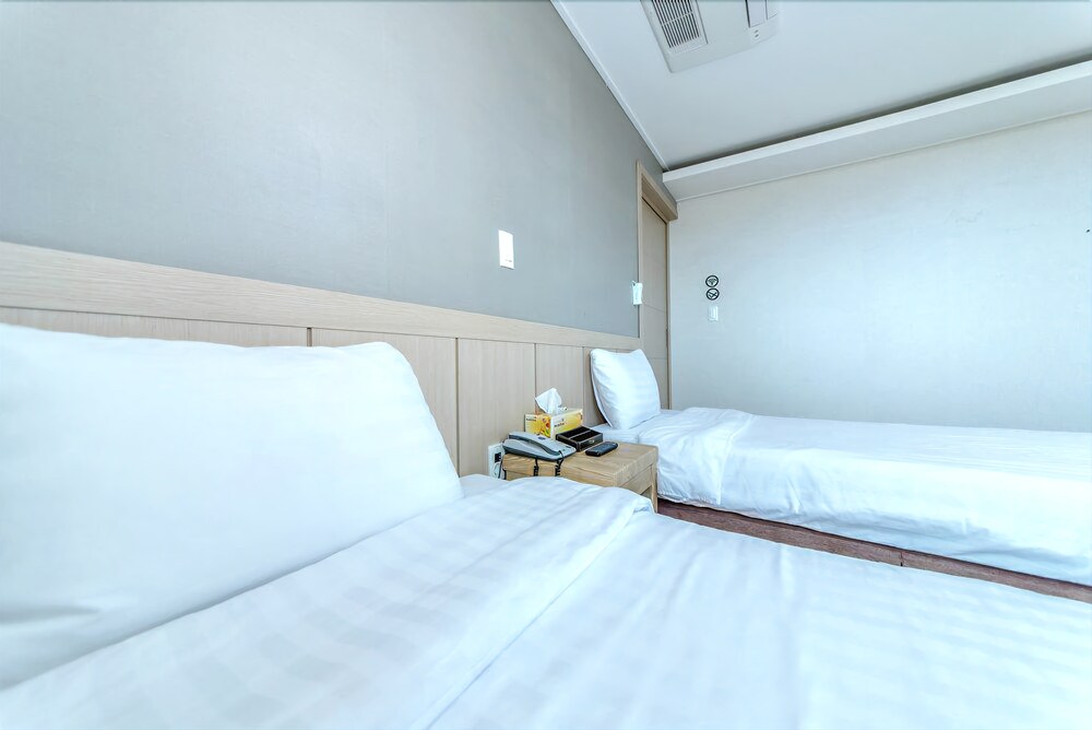 Jungmoon City Hotel