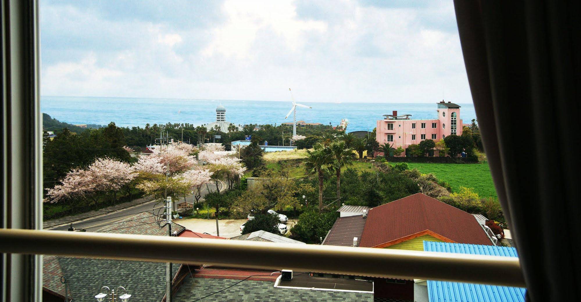Hotel The Grang Jungmun