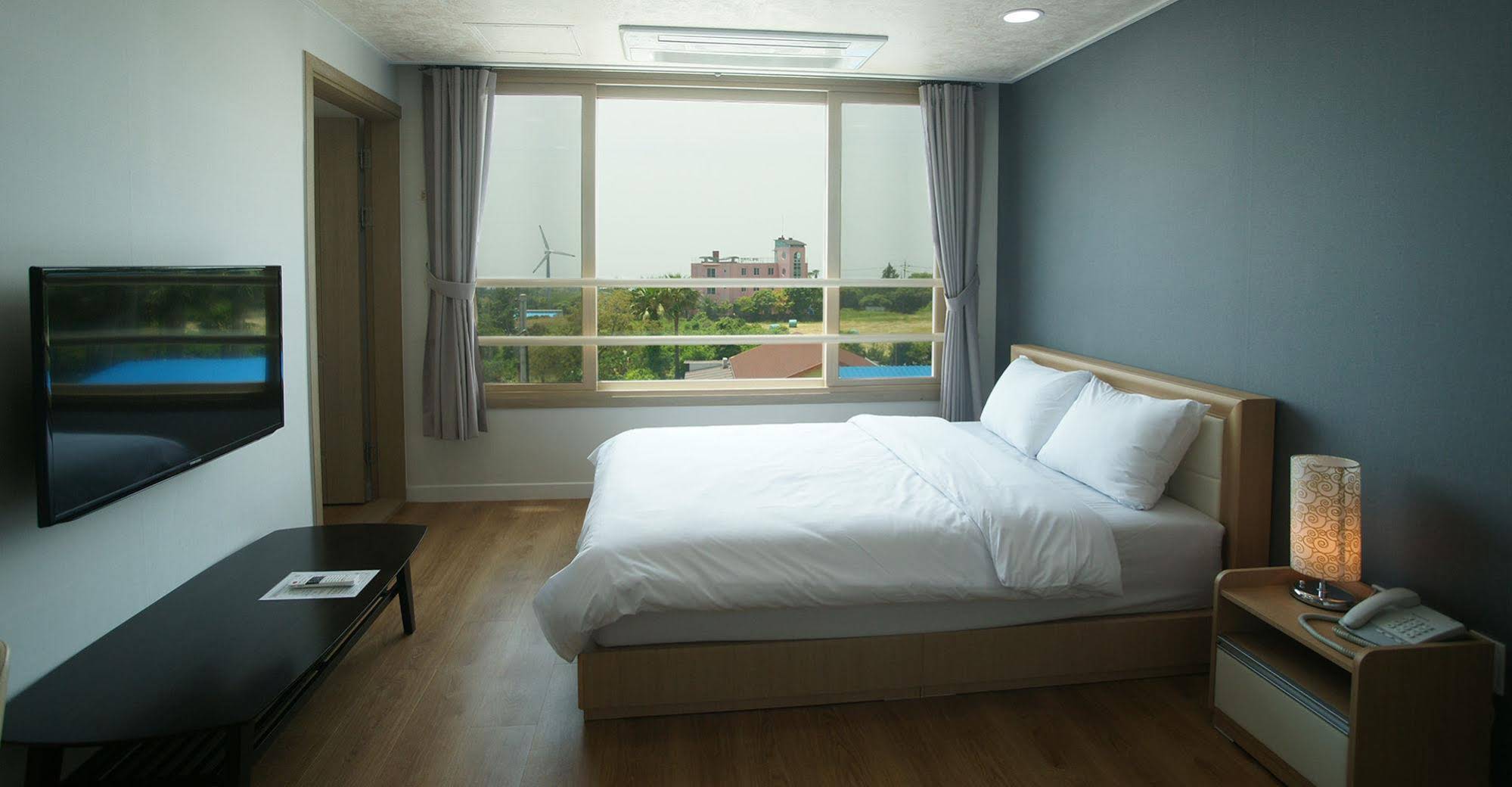 Hotel The Grang Jungmun