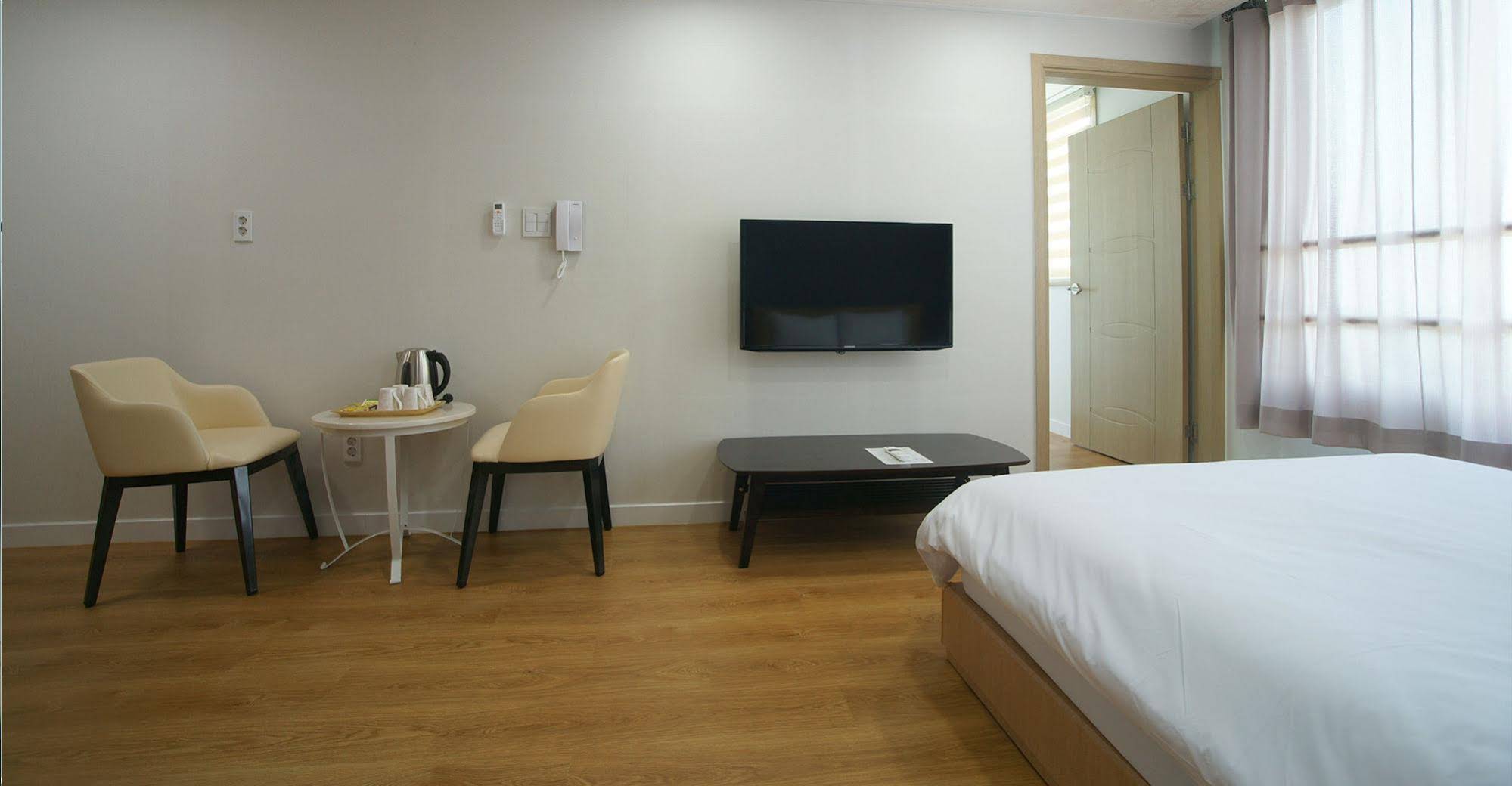Hotel The Grang Jungmun