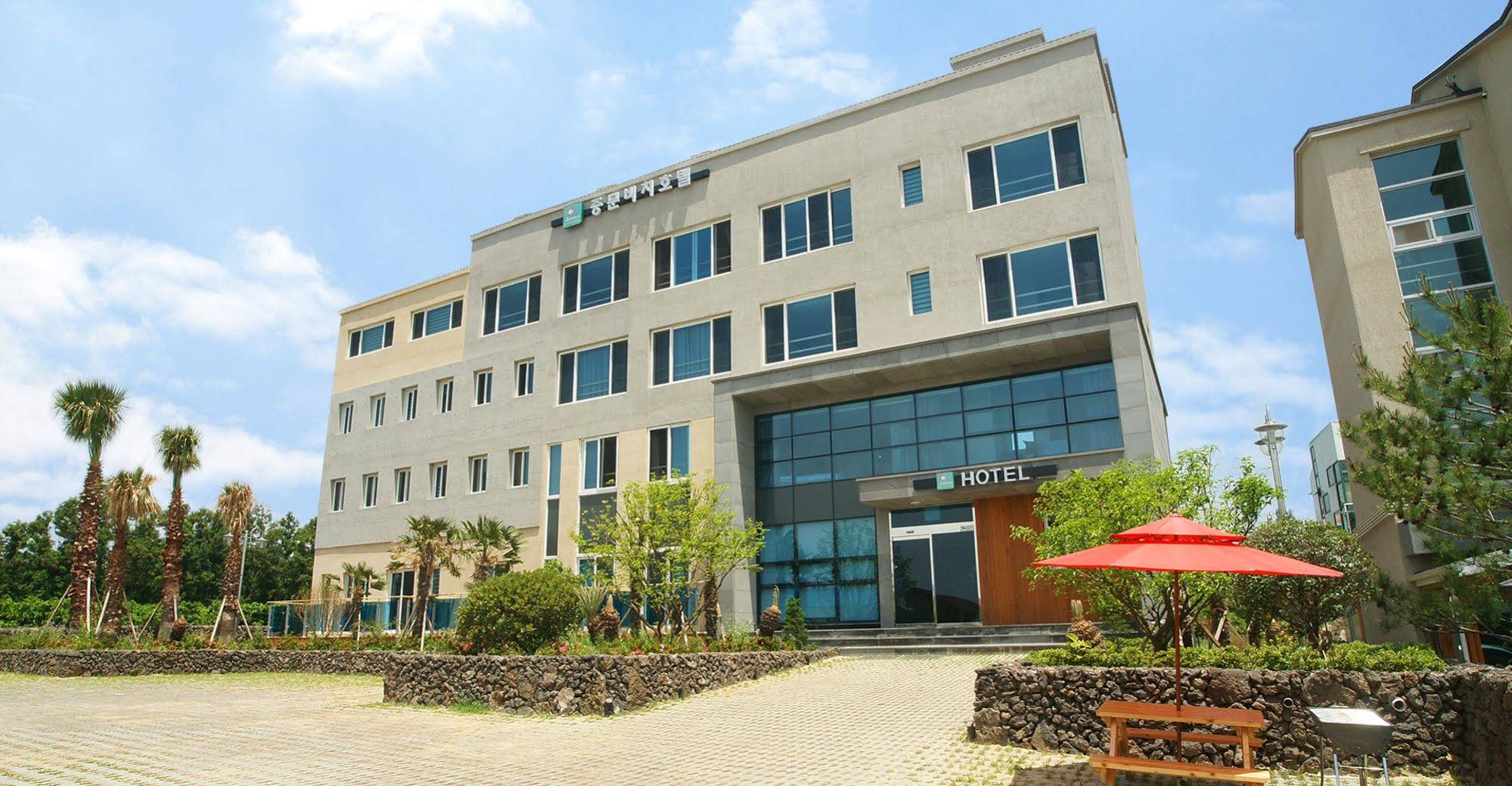 Hotel The Grang Jungmun
