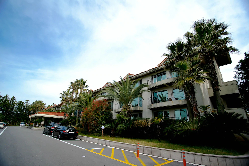 Lake Hills Resort Jeju