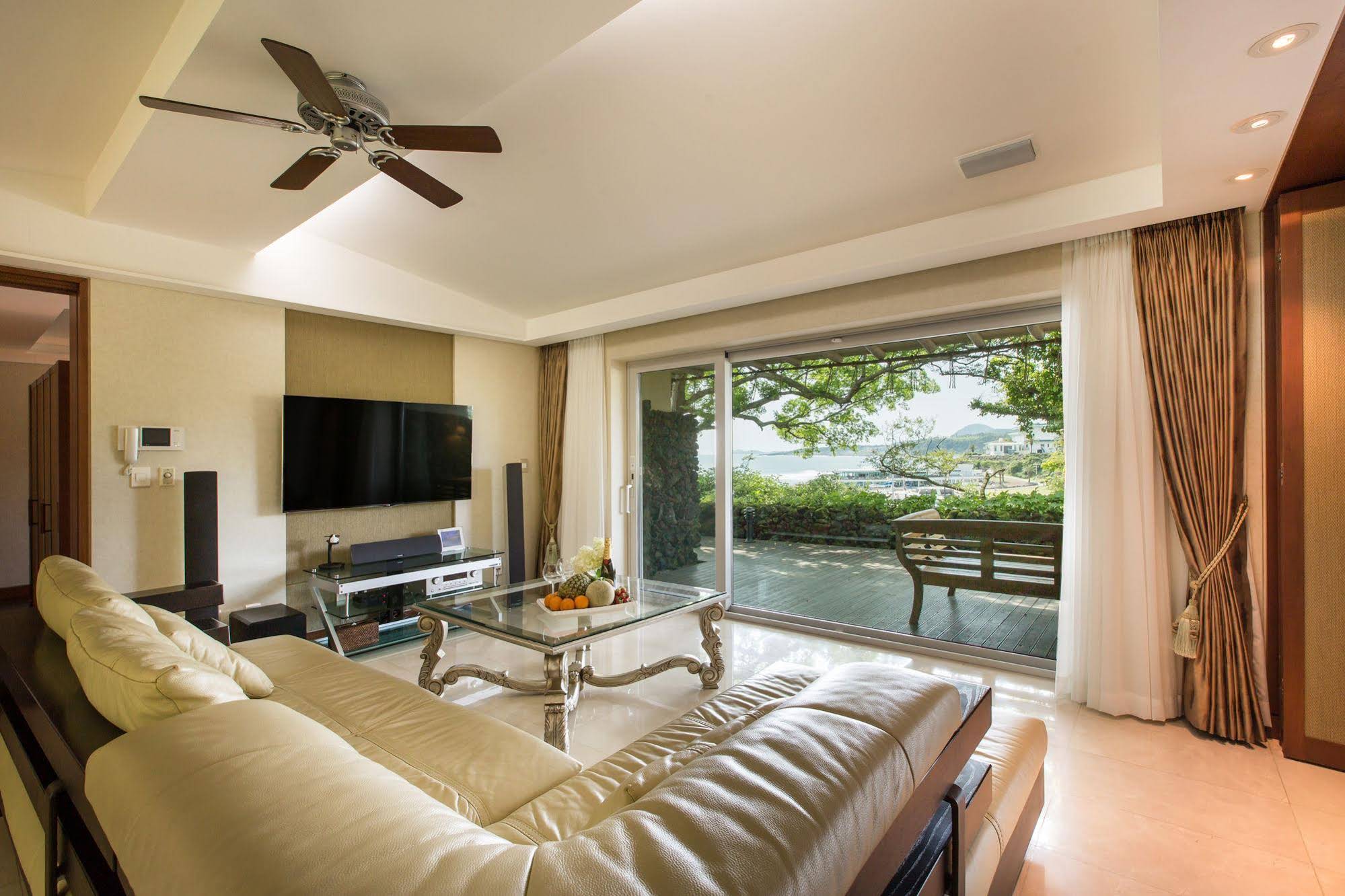 Seaes Hotel & Resort