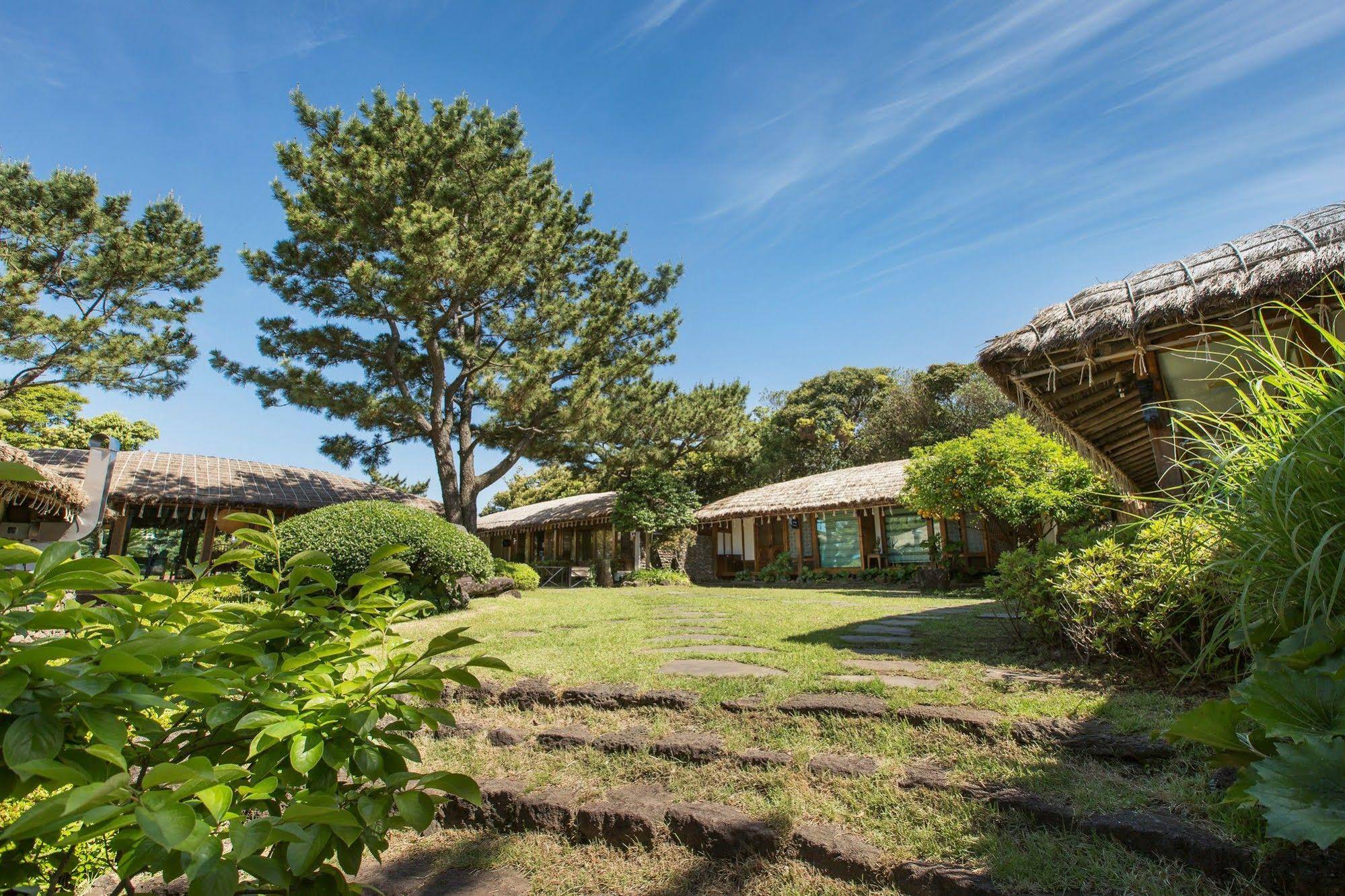 Seaes Hotel & Resort