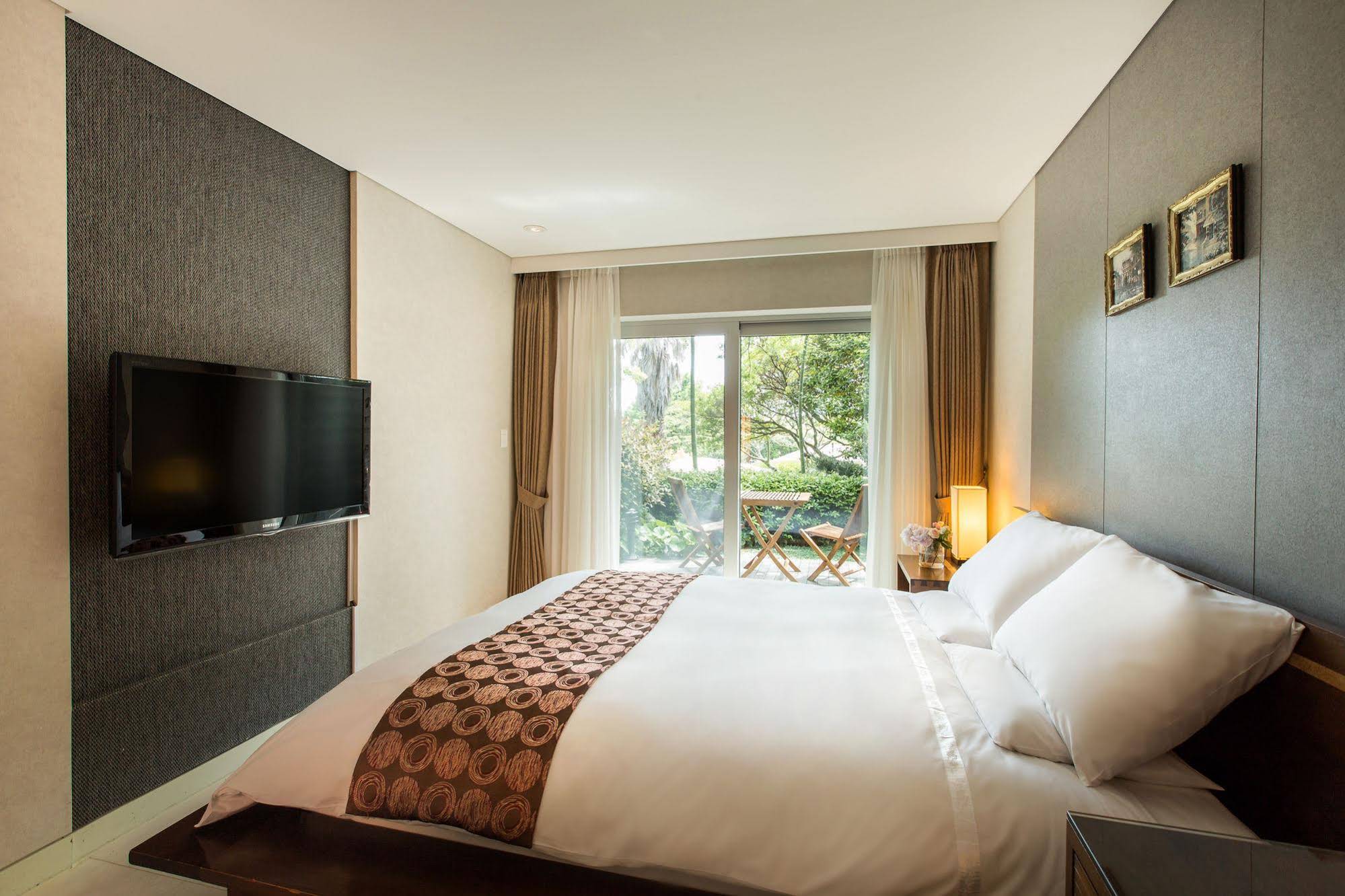 Seaes Hotel & Resort