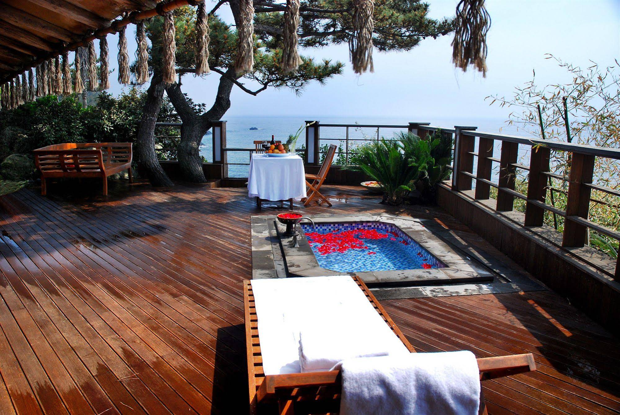 Seaes Hotel & Resort