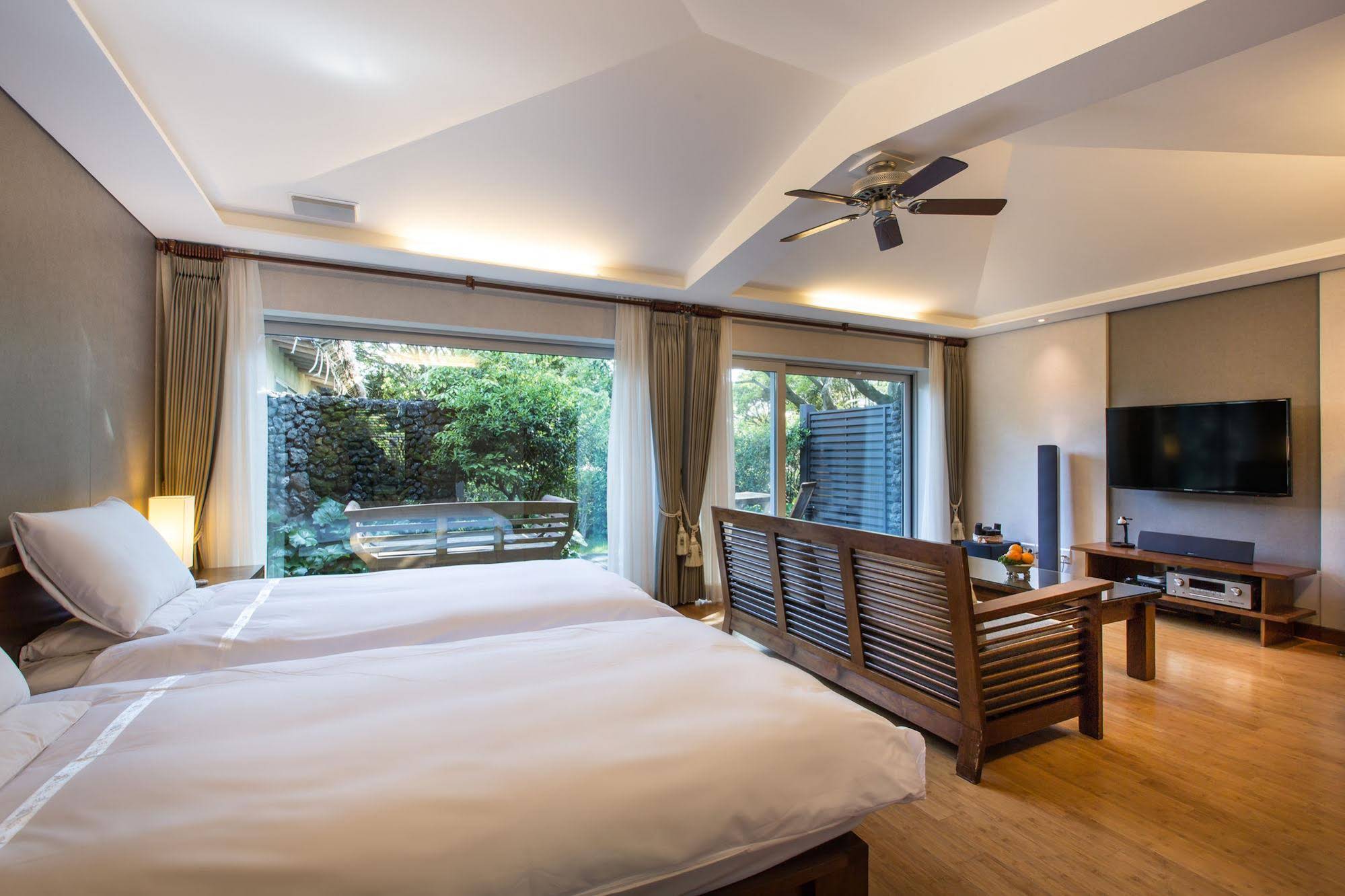 Seaes Hotel & Resort