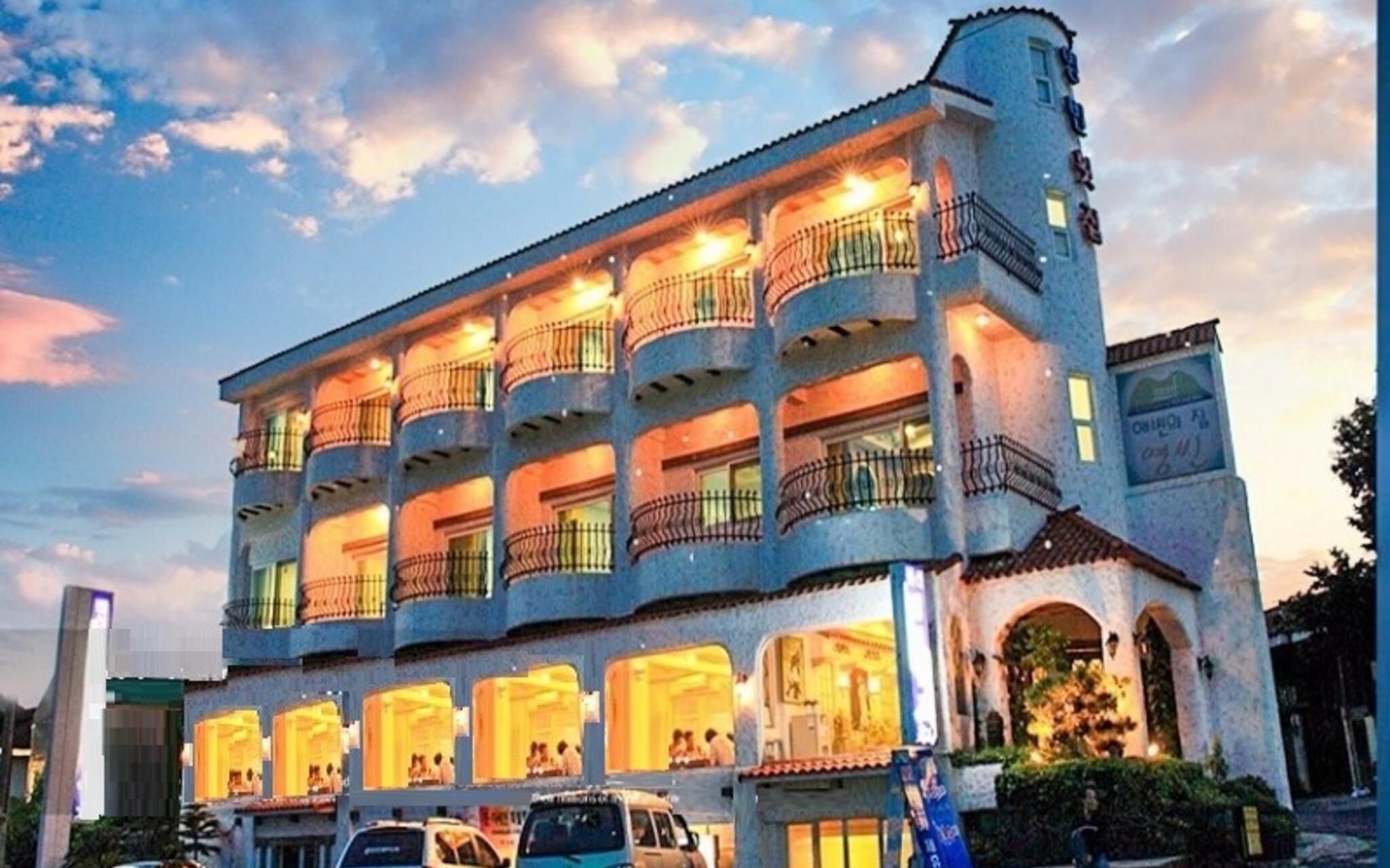 Seoguipo Seaside House Youngbin Pension