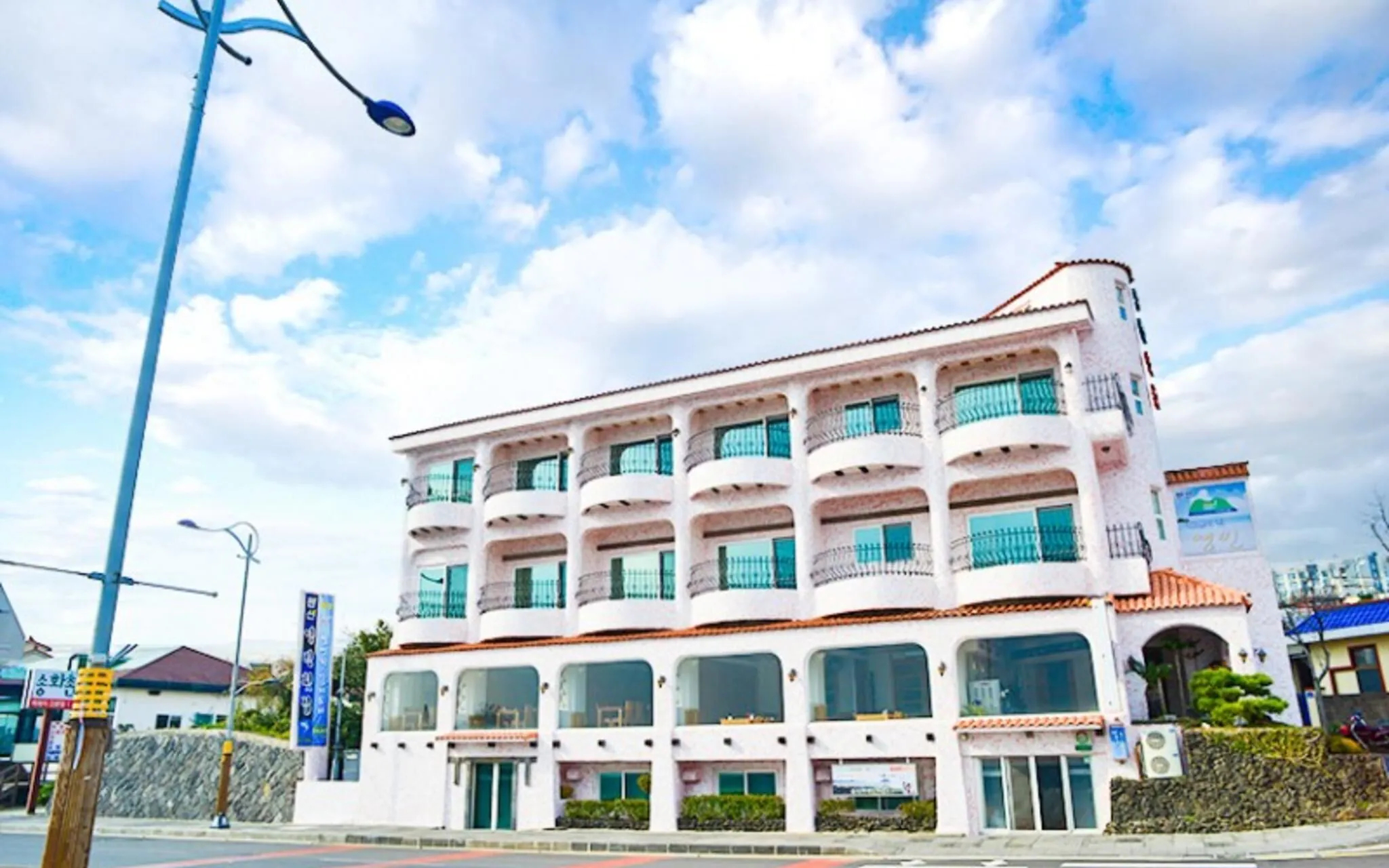 Seoguipo Seaside House Youngbin Pension