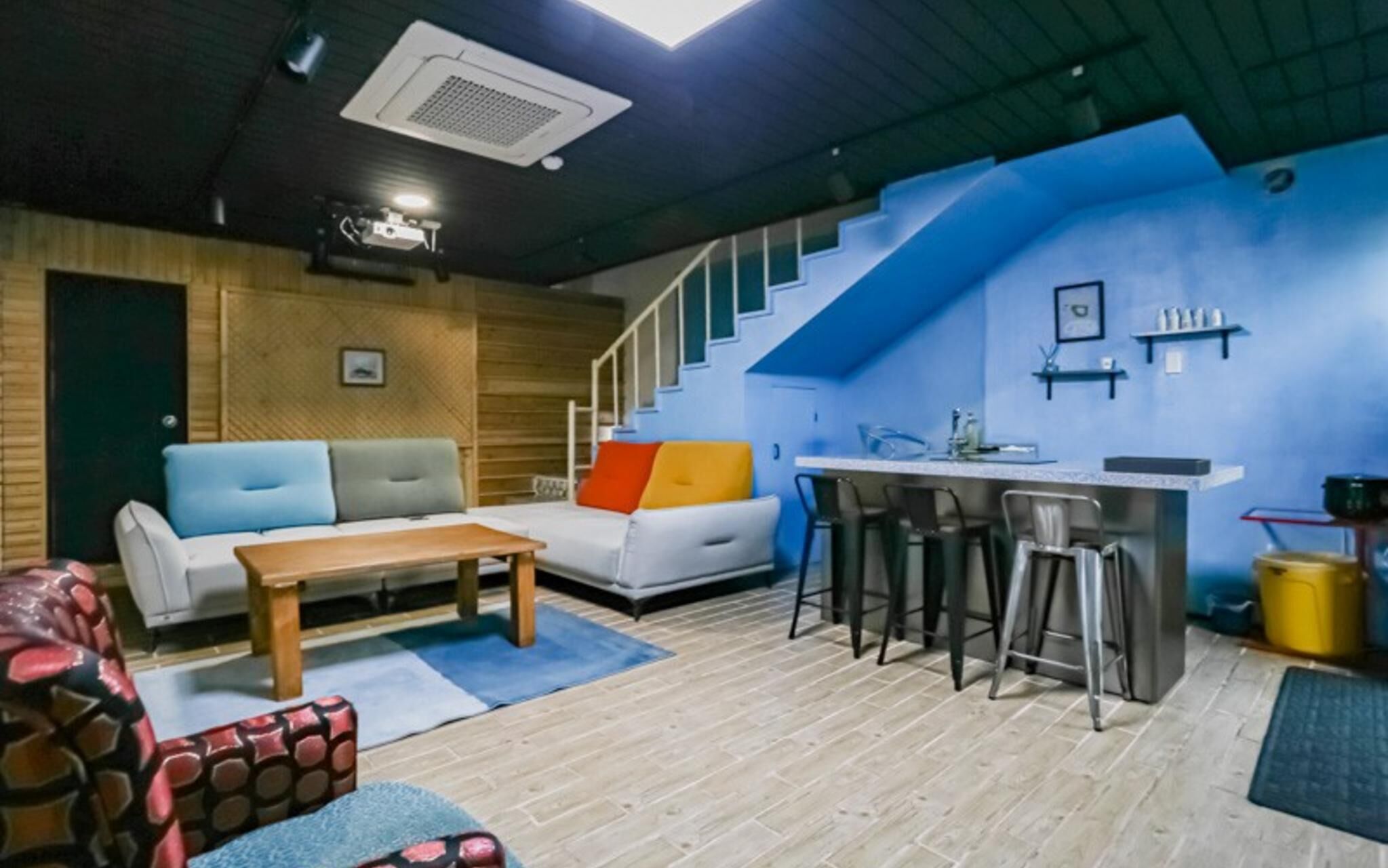 Seogwipo Black Land Lace Spa Pension